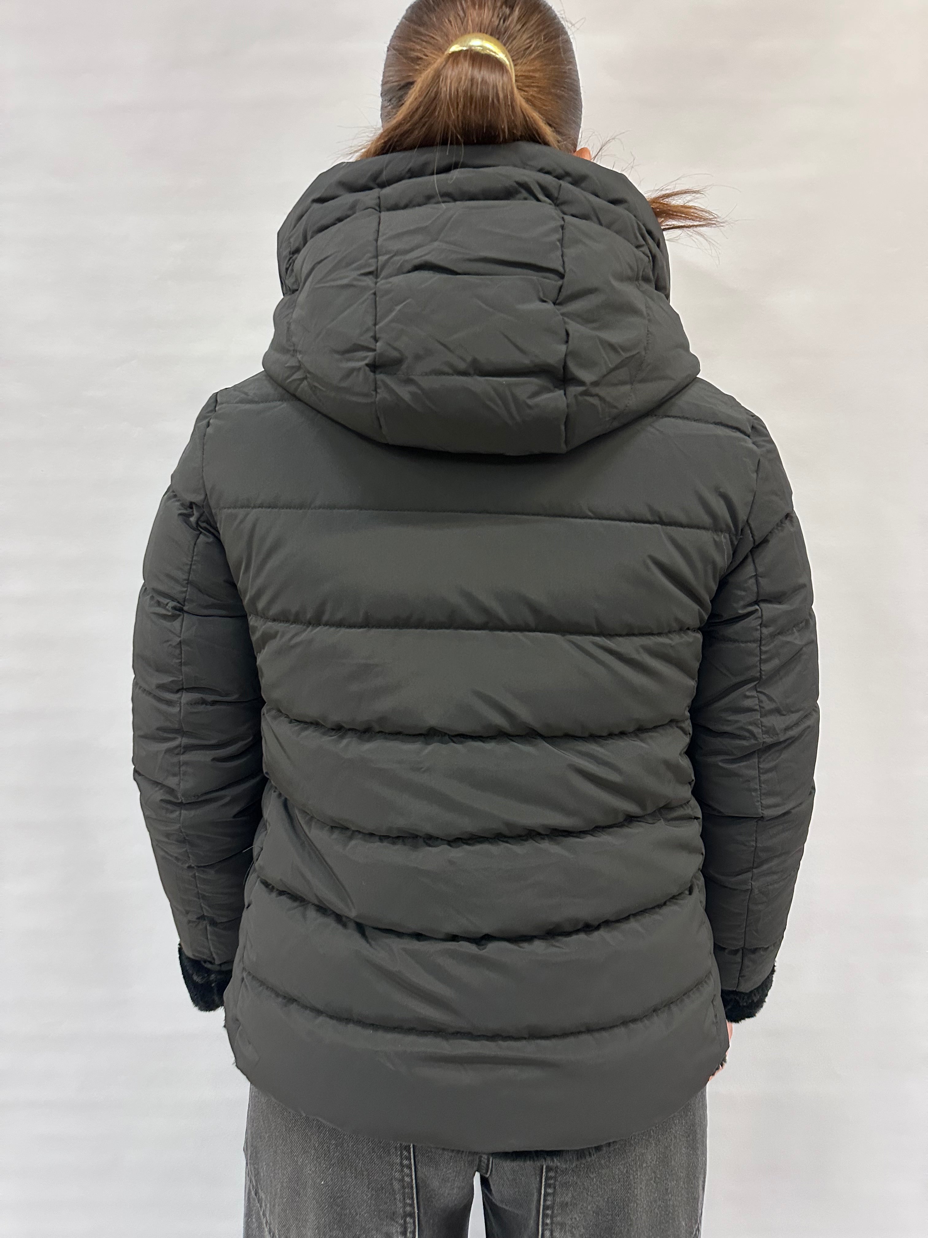 Pelliccia ecologica corta COXI MODA reversibile a piumino trapuntato - COD: pellicciapiu