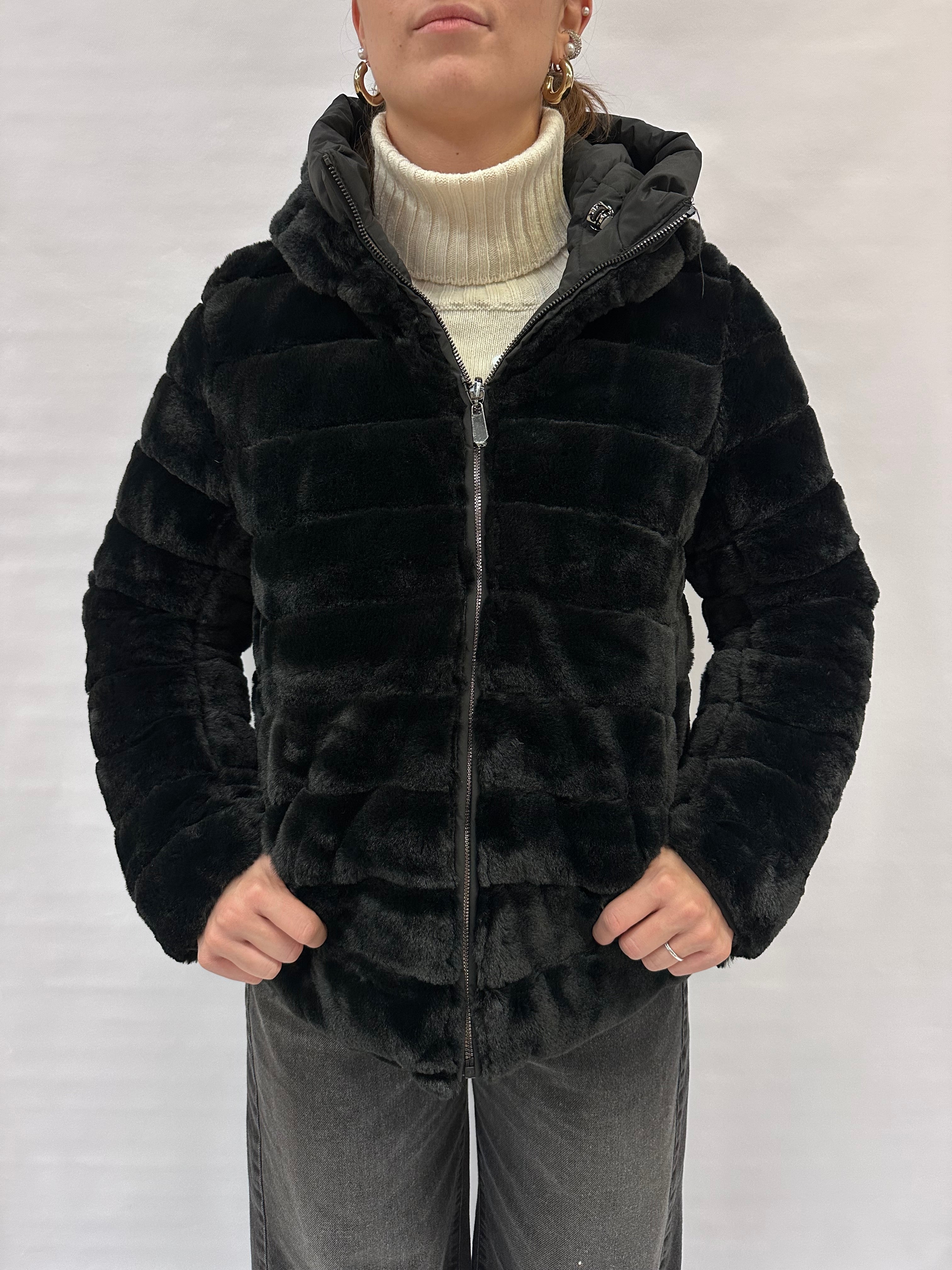 Pelliccia ecologica corta COXI MODA reversibile a piumino trapuntato - COD: pellicciapiu