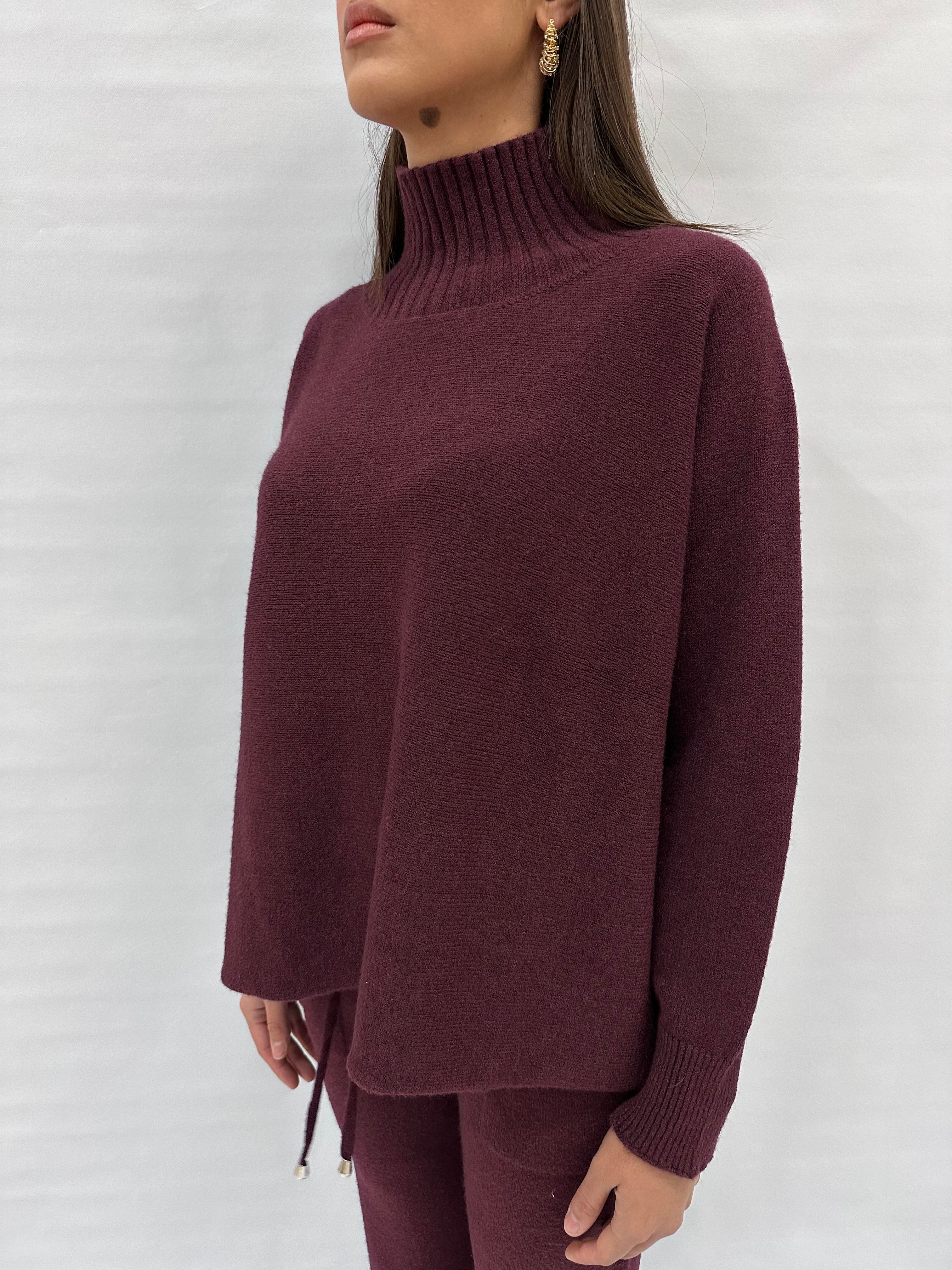 Maglia BLUEJOINT con collo alto disponibile anche con pantalone in coordinato , COD: 570142