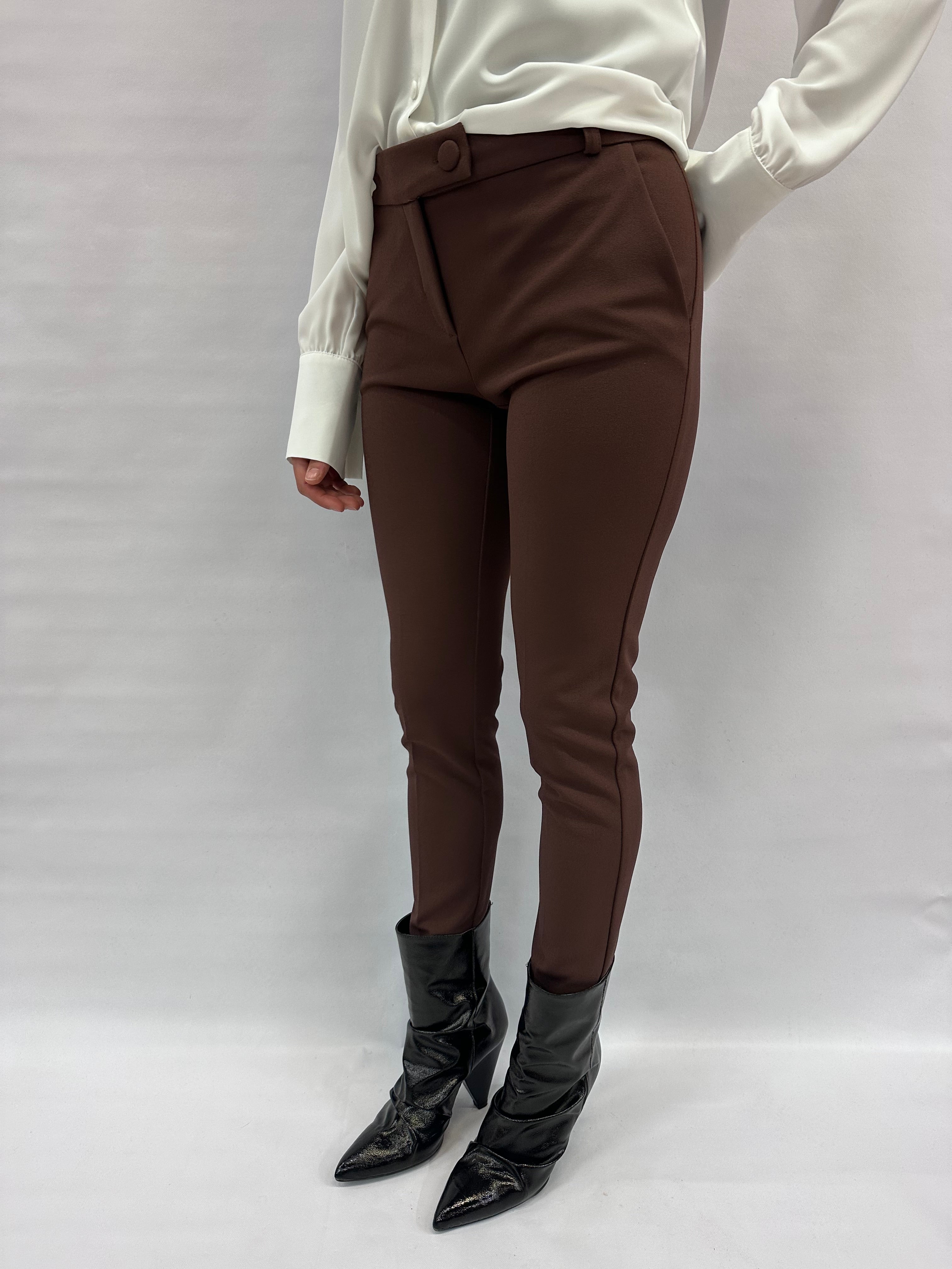 Pantalone RINASCIMENTO in crêpe slim fit disponibile anche con due giacche in coordinato COD: CFC0124919003