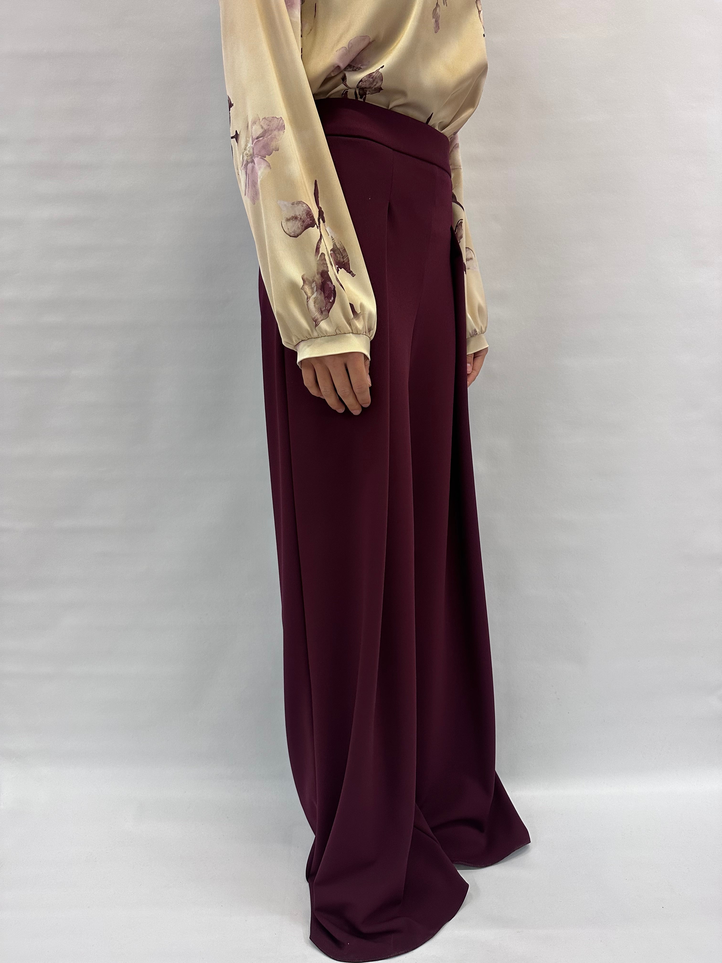 Pantalone RINASCIMENTO in crêpe a palazzo con ampie pences disponibile anche con due giacche in coordinato COD: CFC0125301003