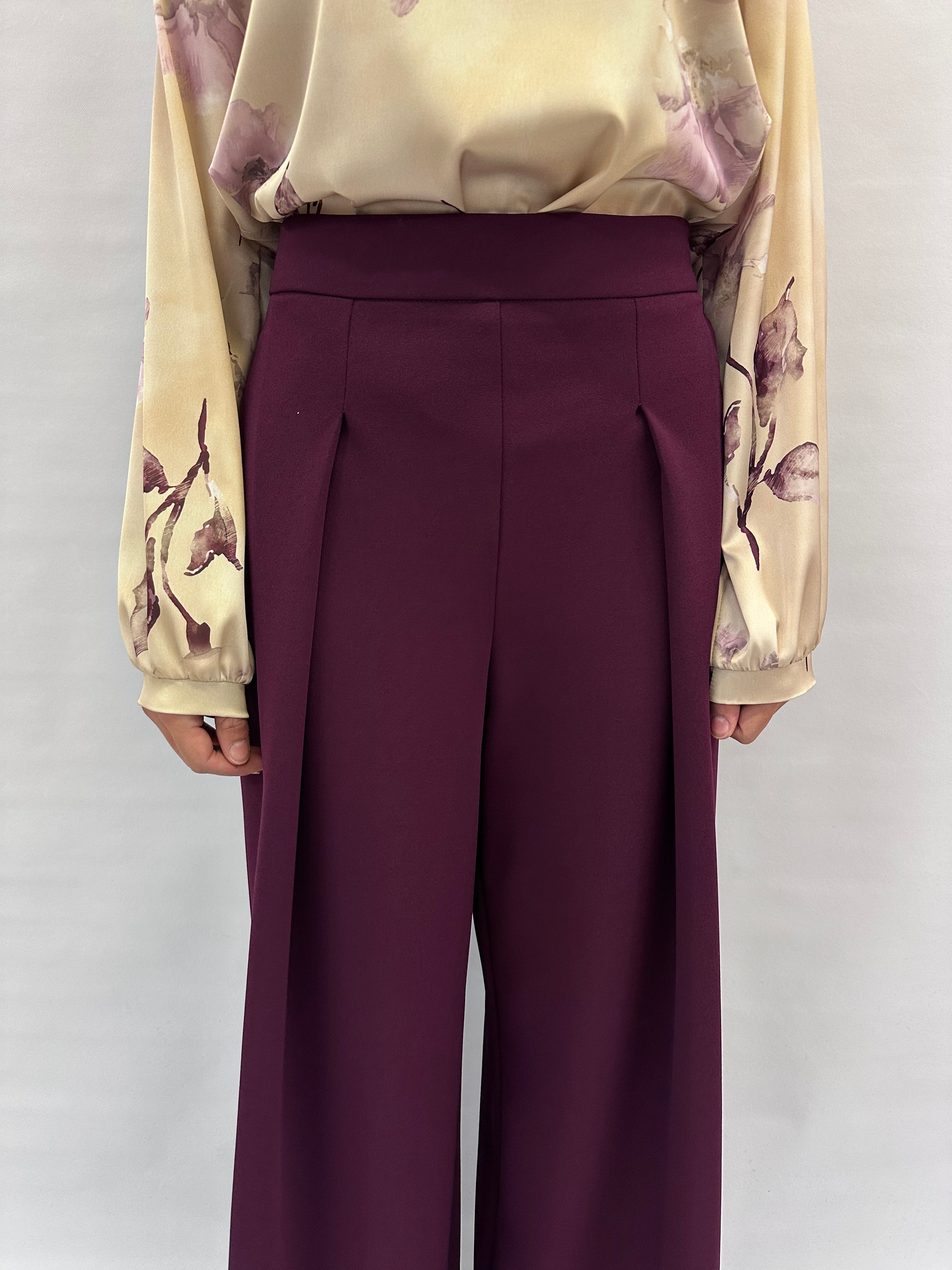 Pantalone RINASCIMENTO in crêpe a palazzo con ampie pences disponibile anche con due giacche in coordinato COD: CFC0125301003