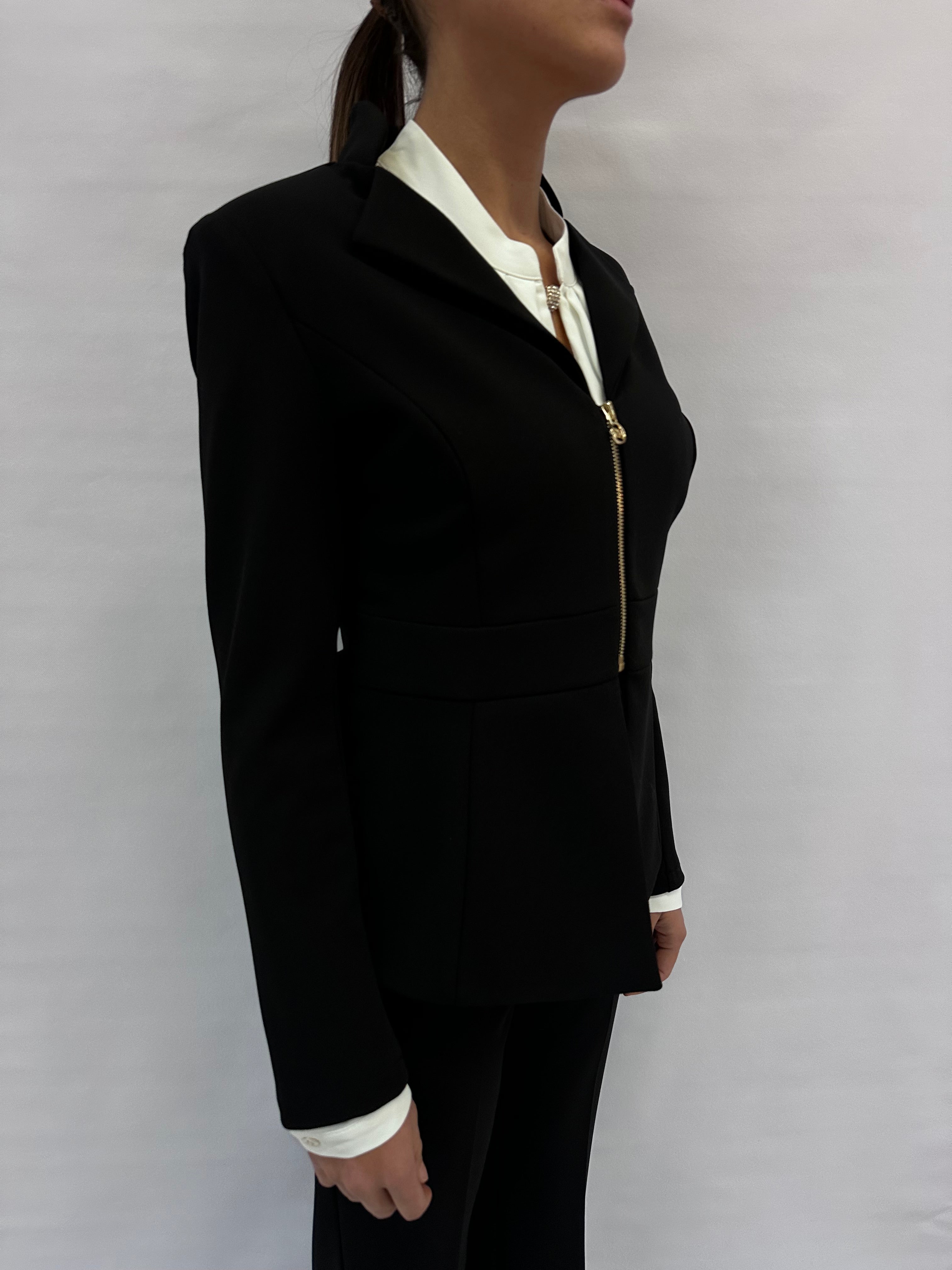 Giacca RINASCIMENTO in crêpe disponibile con due pantaloni in coordinato - COD: CFC0125281003