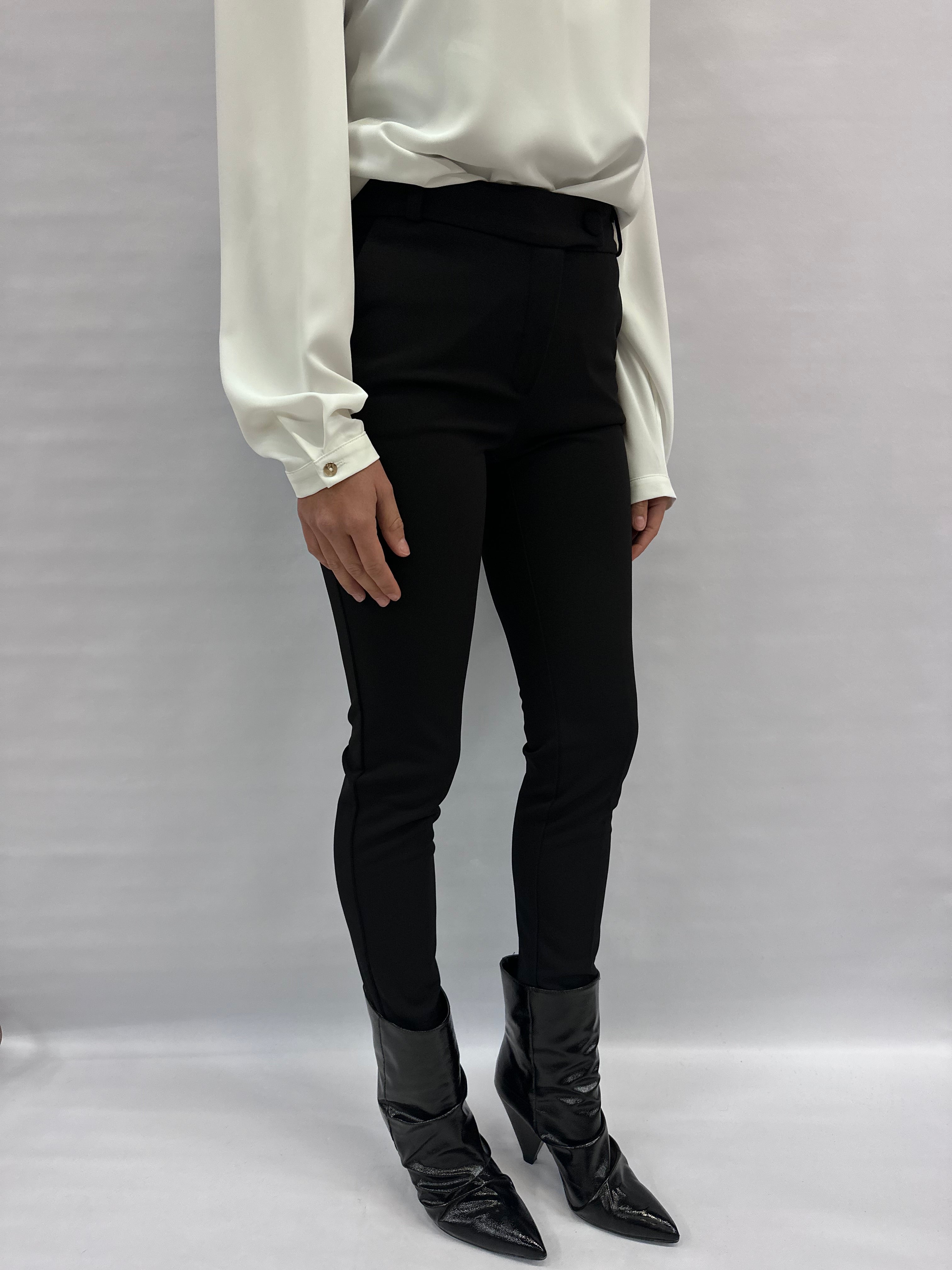 Pantalone RINASCIMENTO in crêpe slim fit disponibile anche con giacca in coordinato COD: CFC0124919003