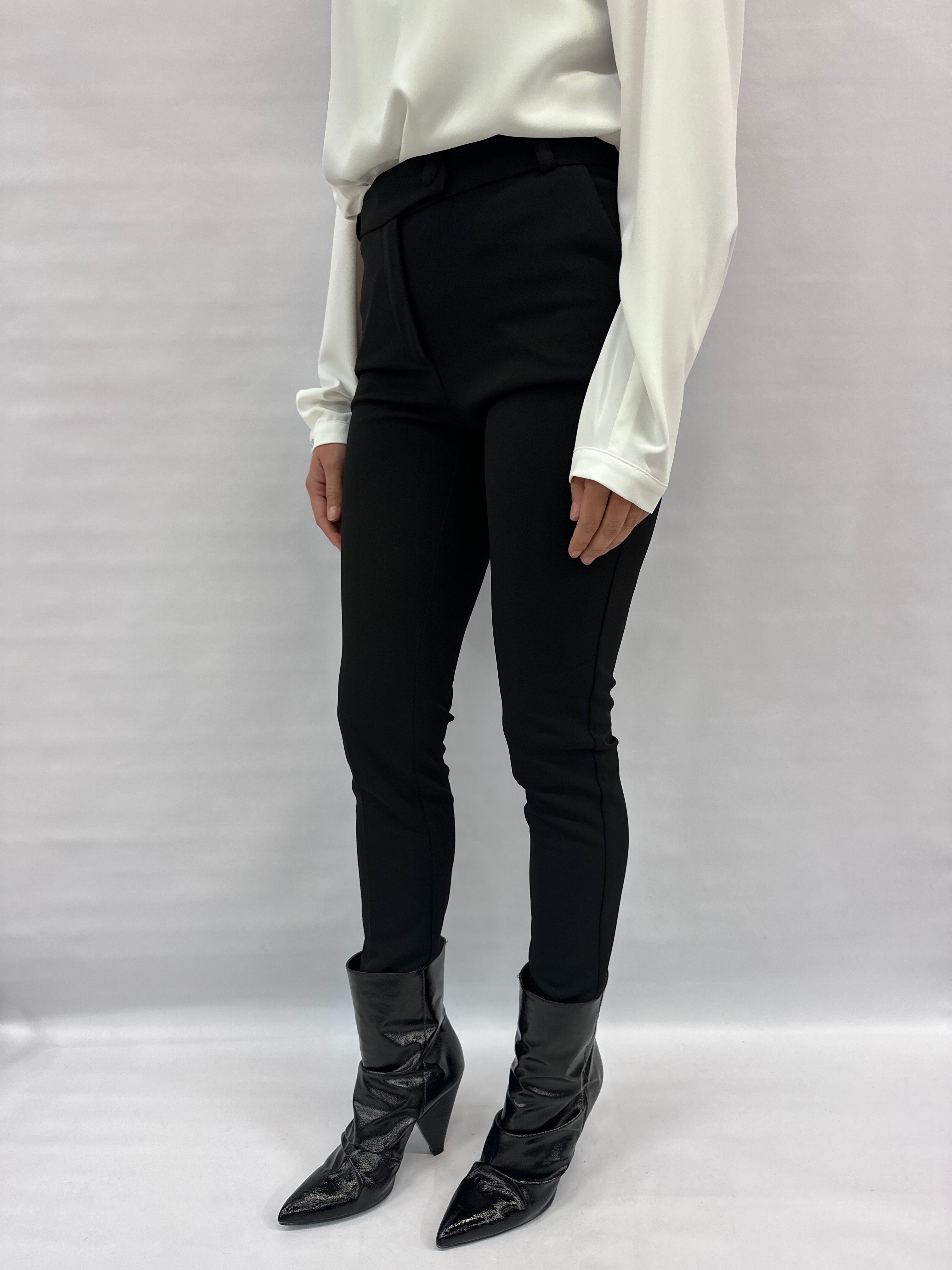 Pantalone RINASCIMENTO in crêpe slim fit disponibile anche con giacca in coordinato COD: CFC0124919003