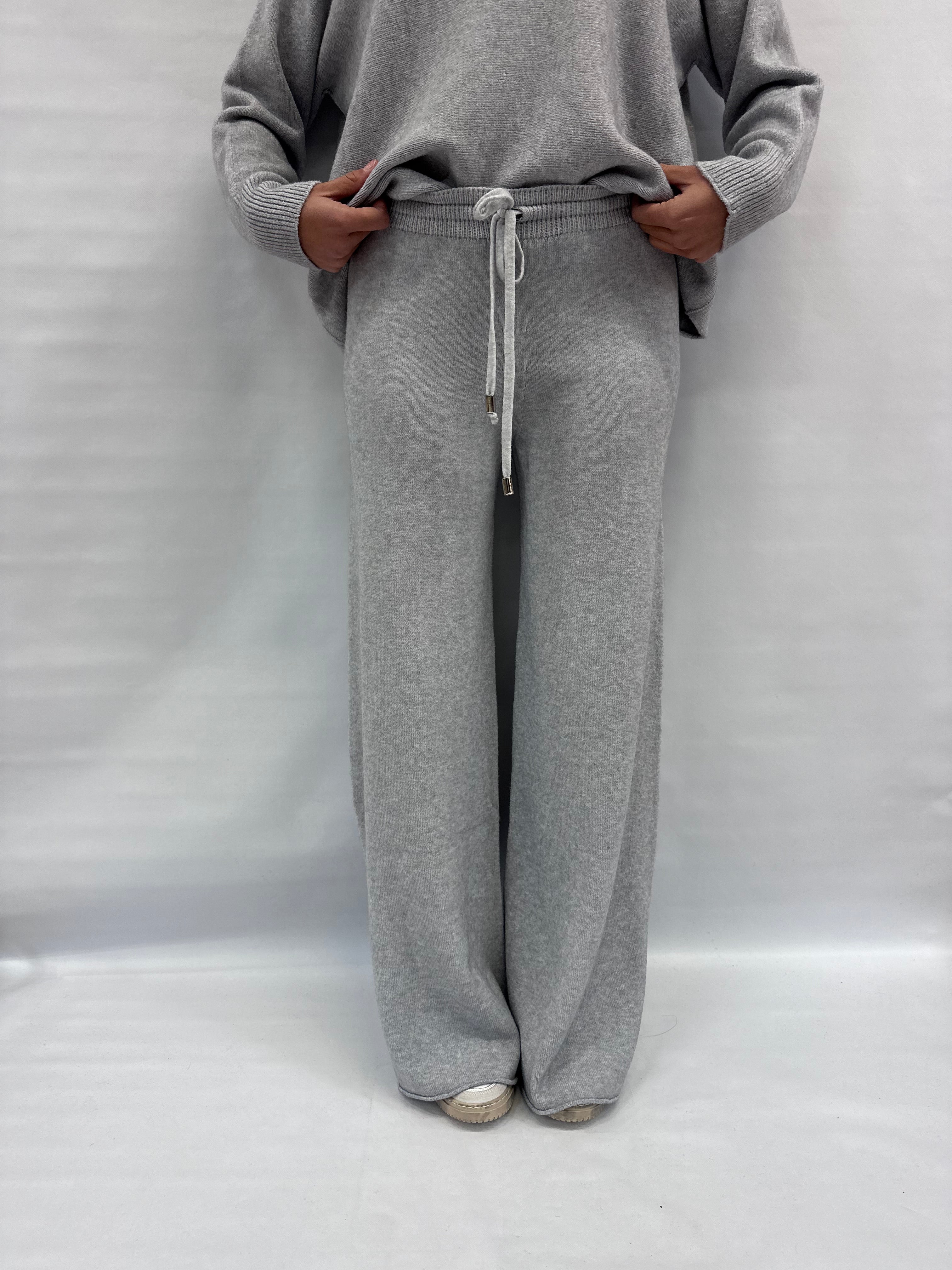 Pantalone BLUEJOINT in maglia a palazzo disponibile anche con maglia in coordinato COD: 370176