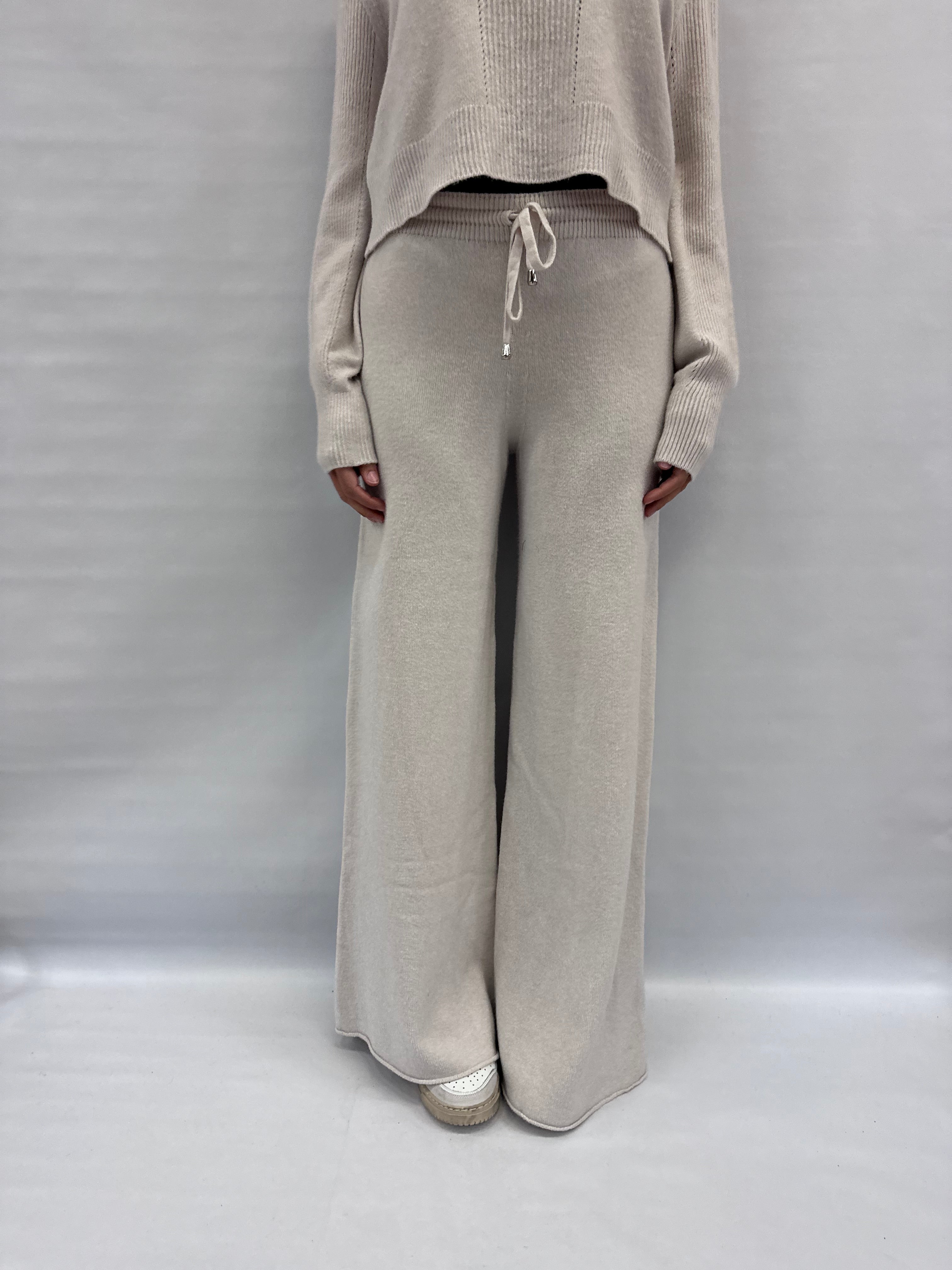 Pantalone BLUEJOINT in maglia a palazzo disponibile anche con maglia in coordinato COD: 370176