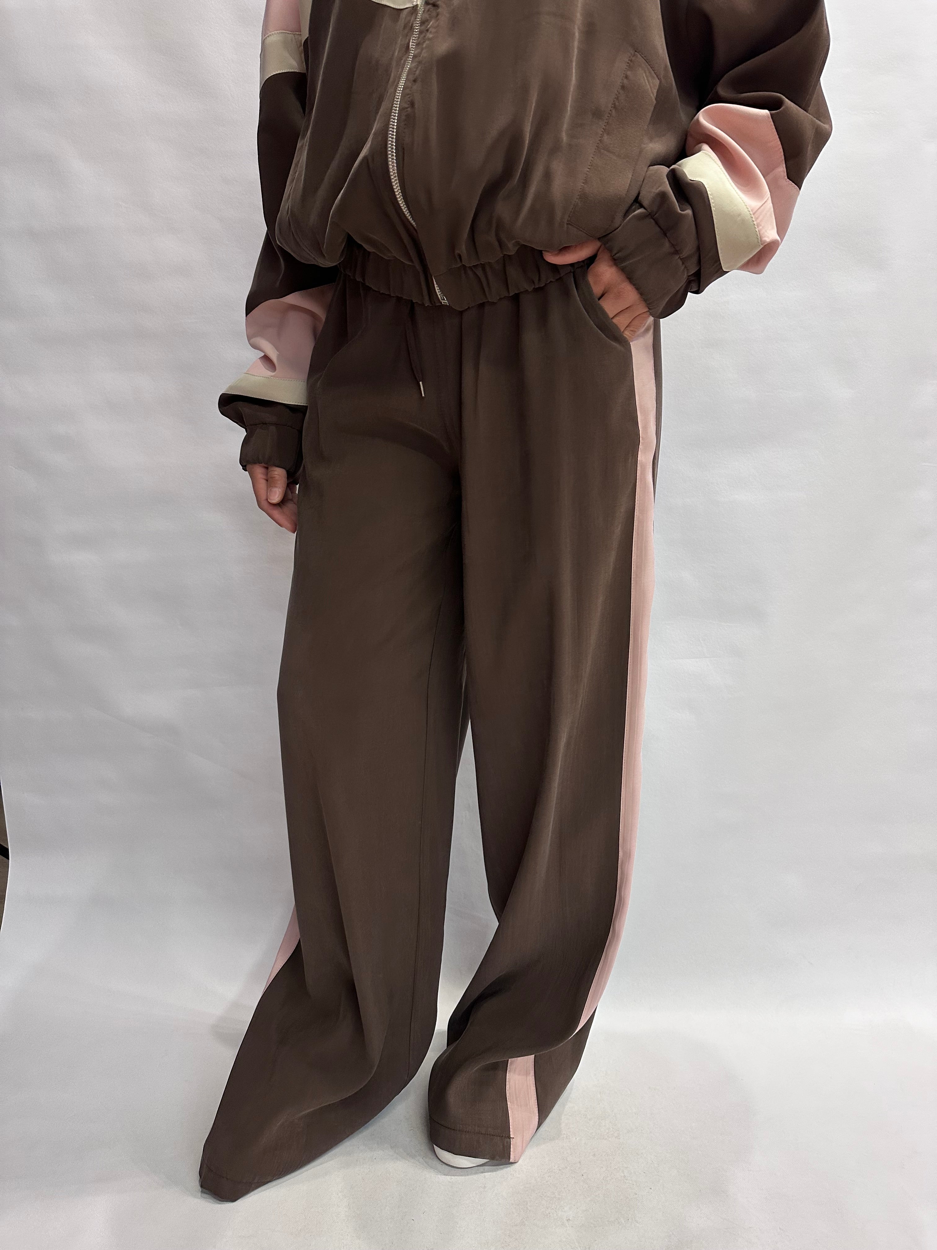 Pantalone TENSIONE IN disponibile anche con giubbino leggero in coordinato, COD: 26P4584