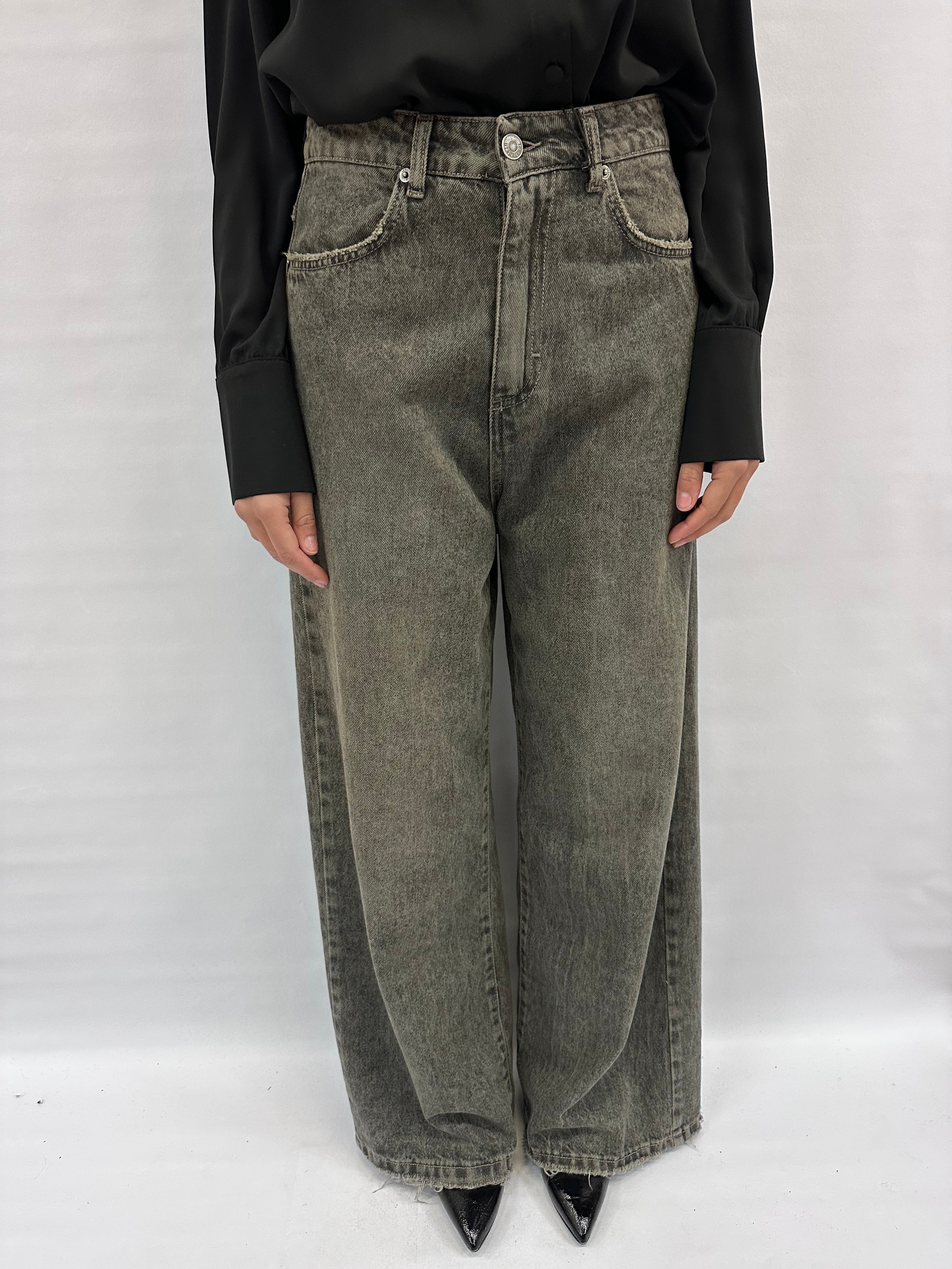 Jeans TENSIONE IN gambia molto ampia disponibile anche con camicia coordinata - COD: GIUSI-NOIR