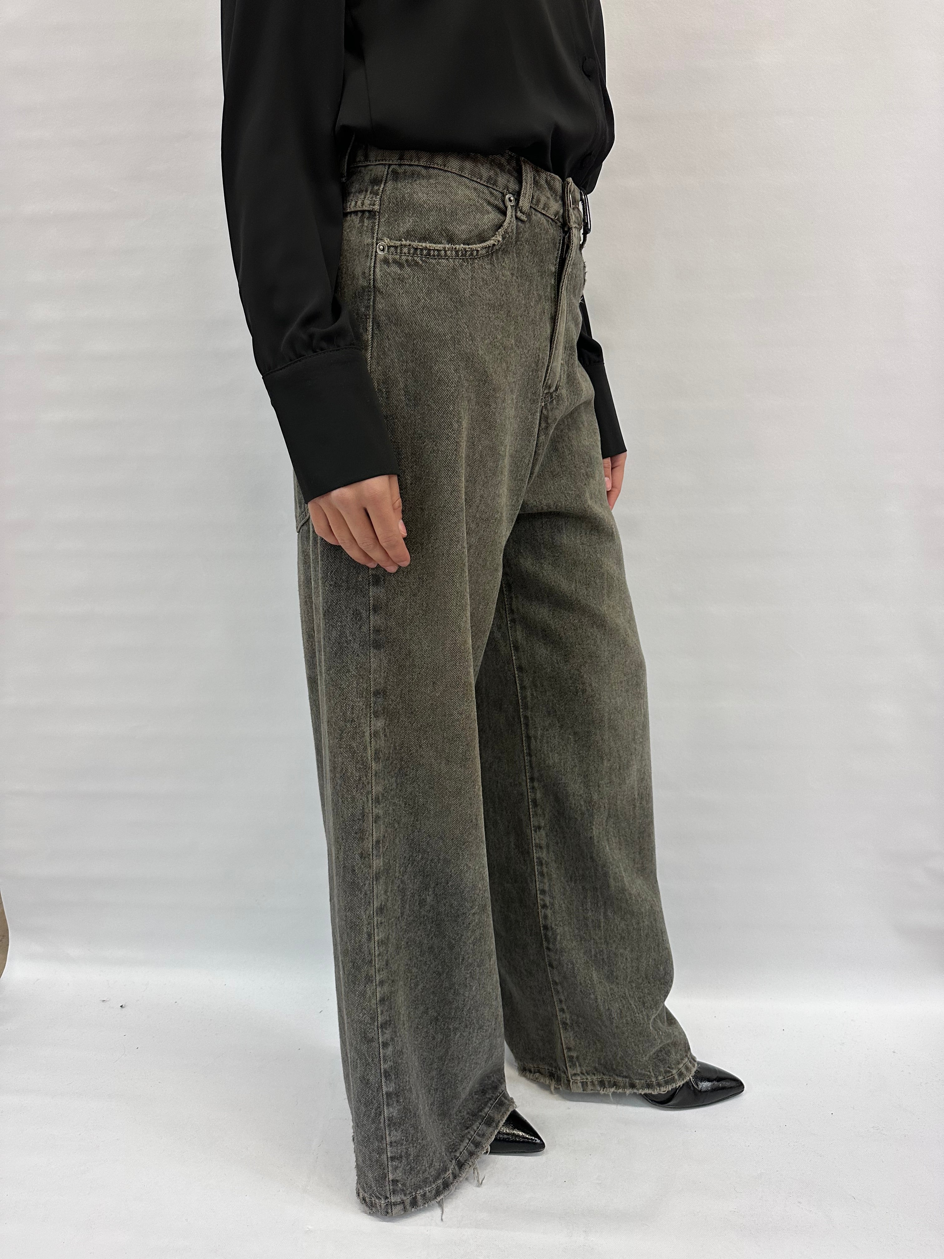 Jeans TENSIONE IN gambia molto ampia disponibile anche con camicia coordinata - COD: GIUSI-NOIR