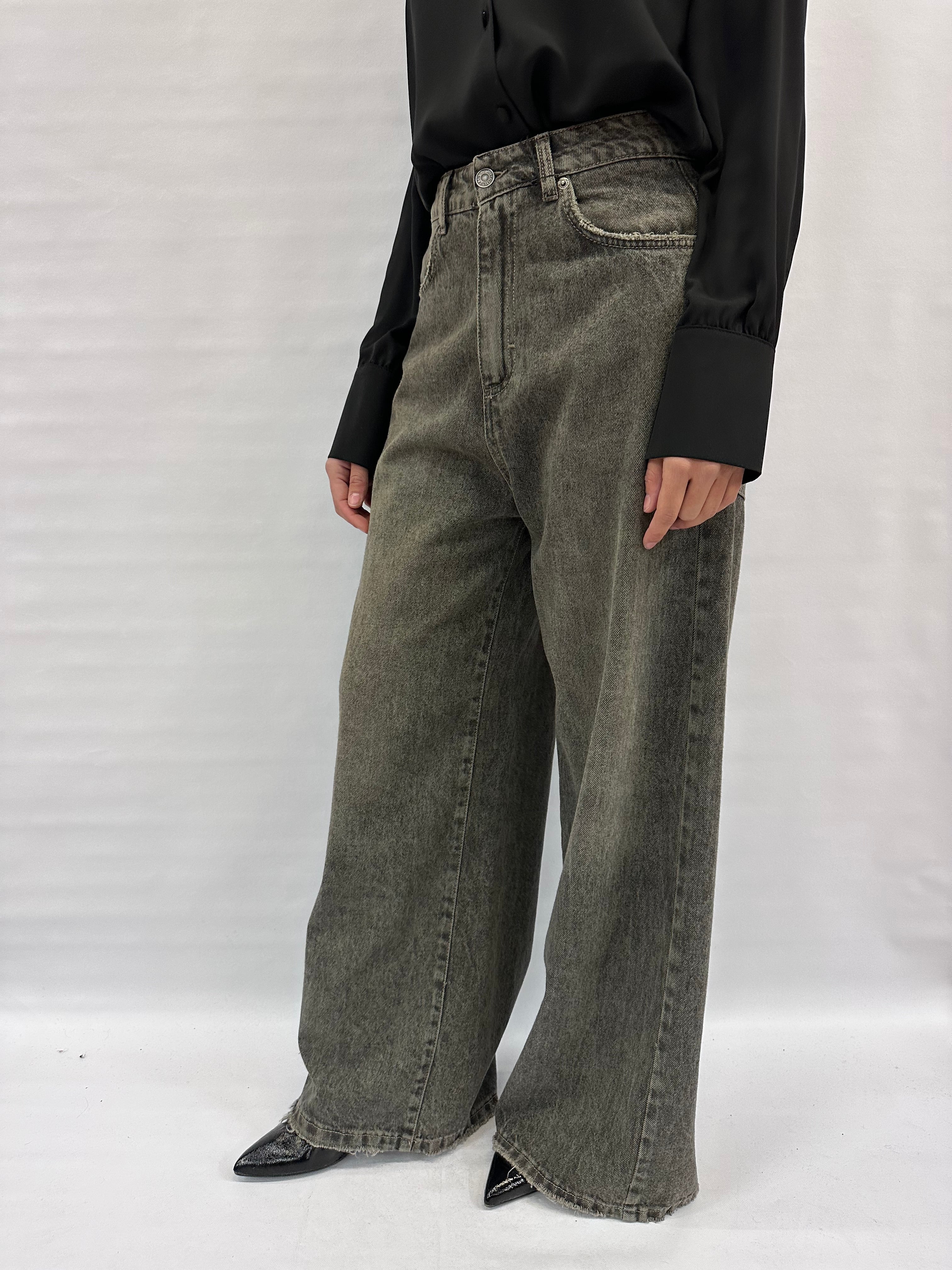 Jeans TENSIONE IN gambia molto ampia disponibile anche con camicia coordinata - COD: GIUSI-NOIR