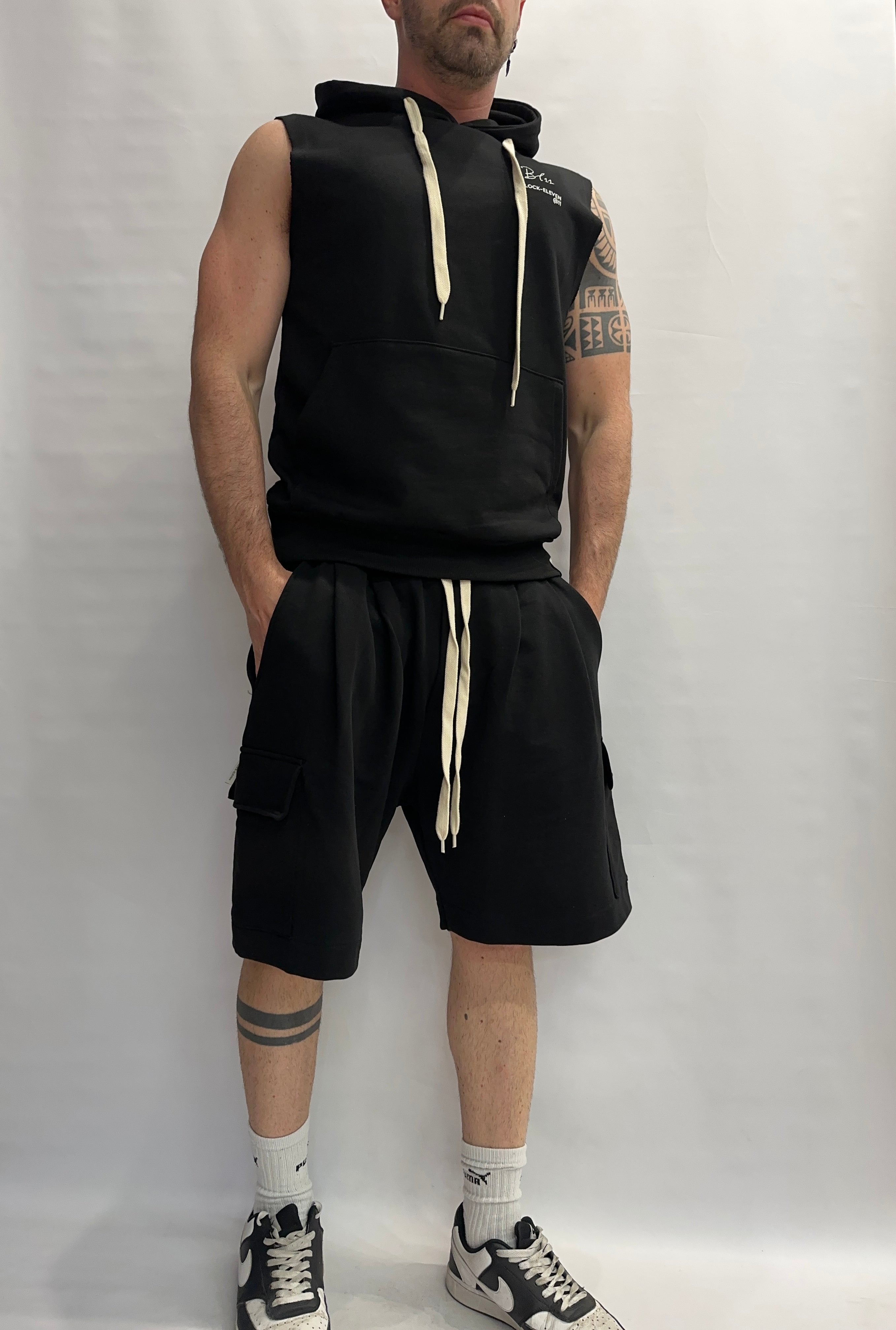 Coordinato BL11 composto da bermuda e smanicato , COD: 27BL050001 E 27BL060001