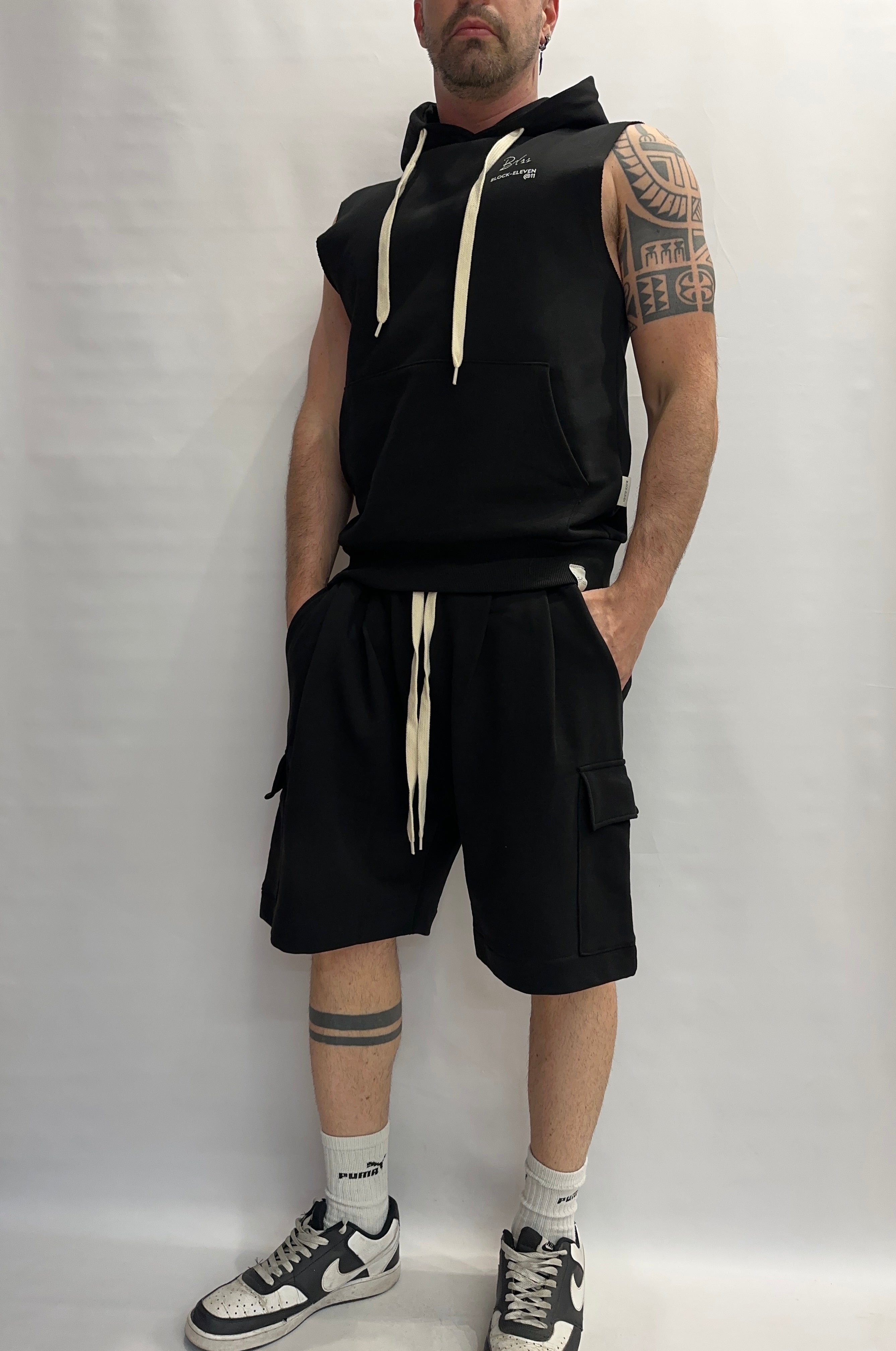 Coordinato BL11 composto da bermuda e smanicato , COD: 27BL050001 E 27BL060001
