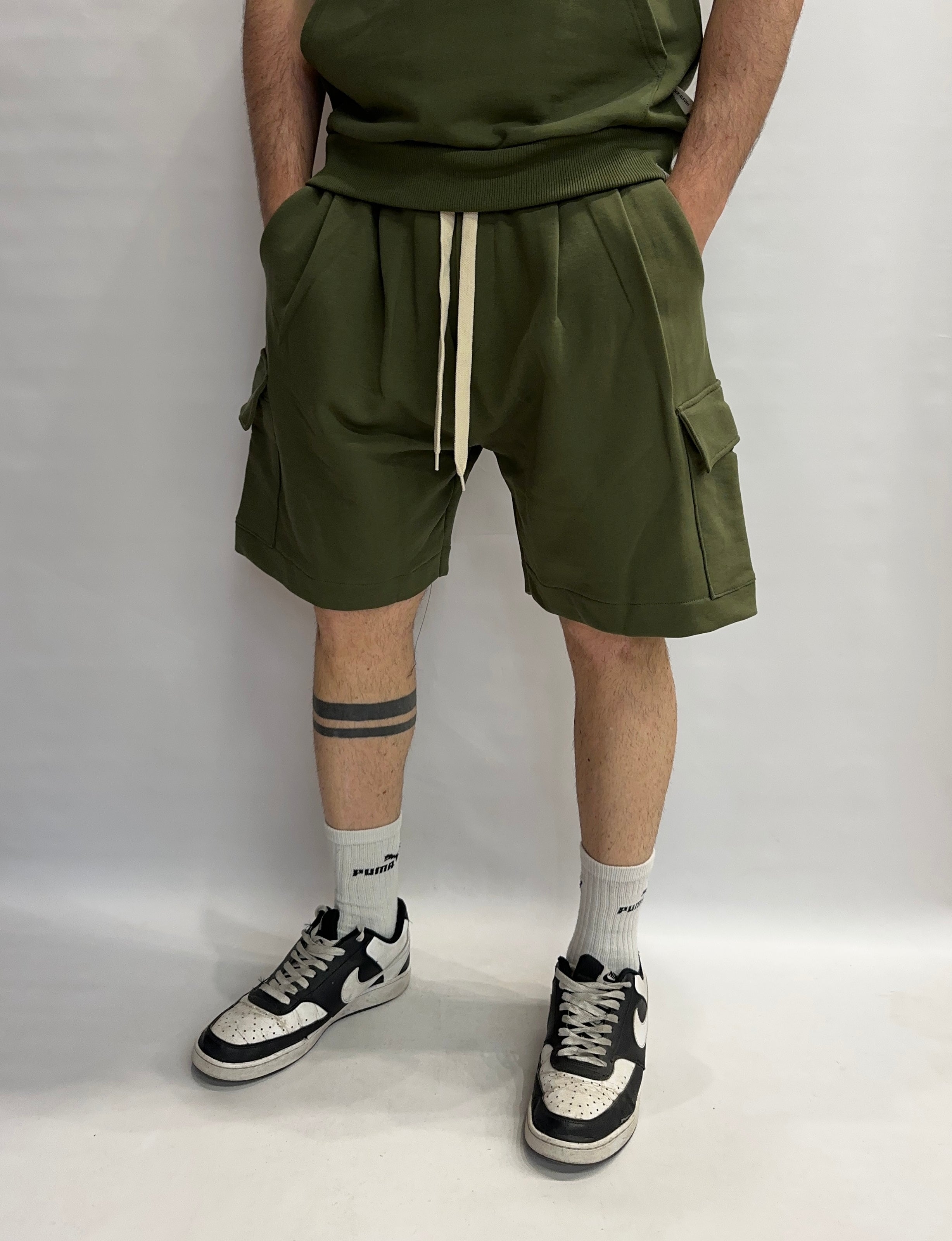 Bermuda in felpa BL11 cargo, con coulisse, morbido di gamba, disponibile anche con smanicato in coordinato - COD: 27BL05230