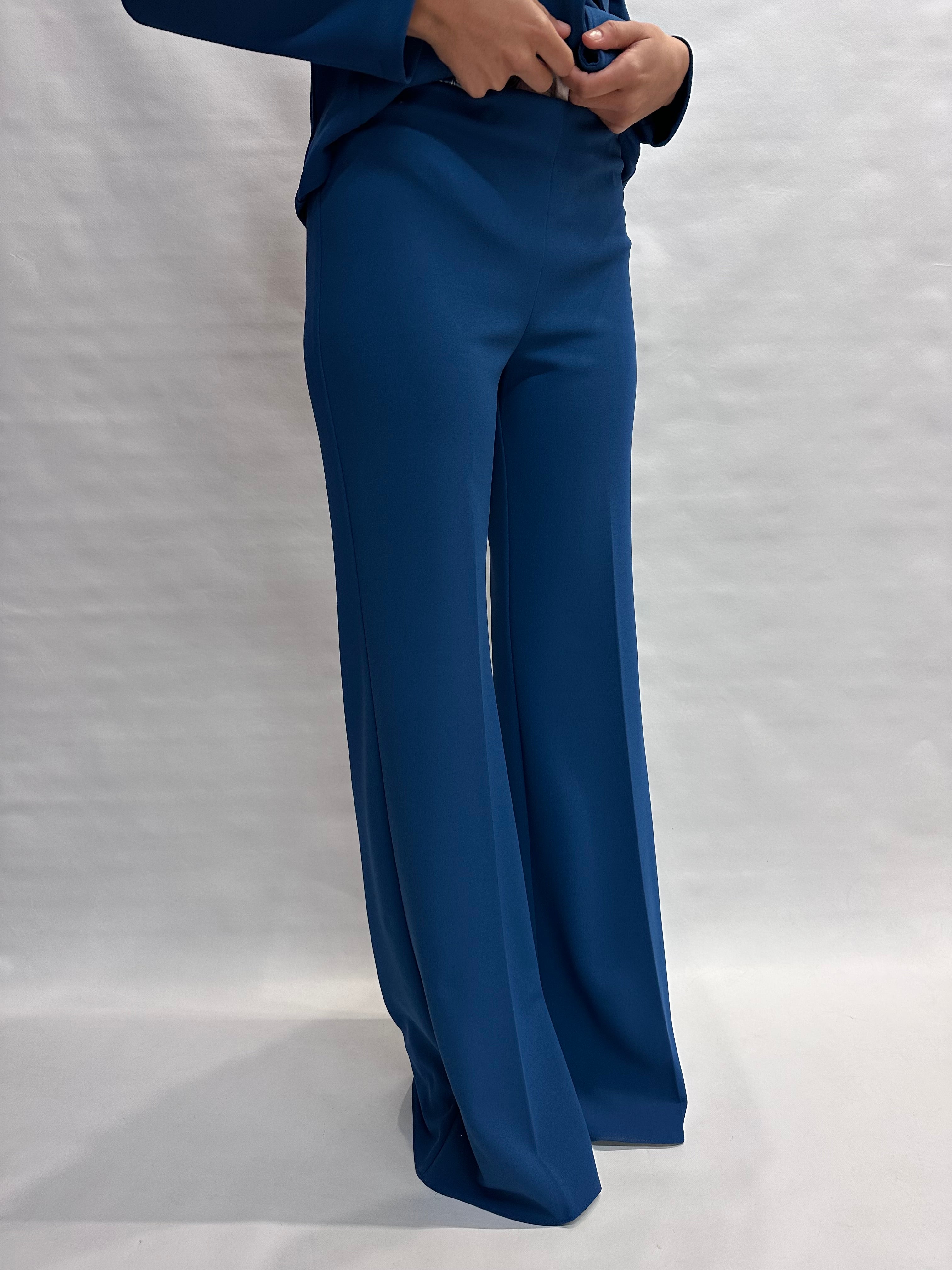 Pantalone RINASCIMENTO in crêpe a palazzo disponibile anche con due giacche in coordinato COD: CFC0127877003