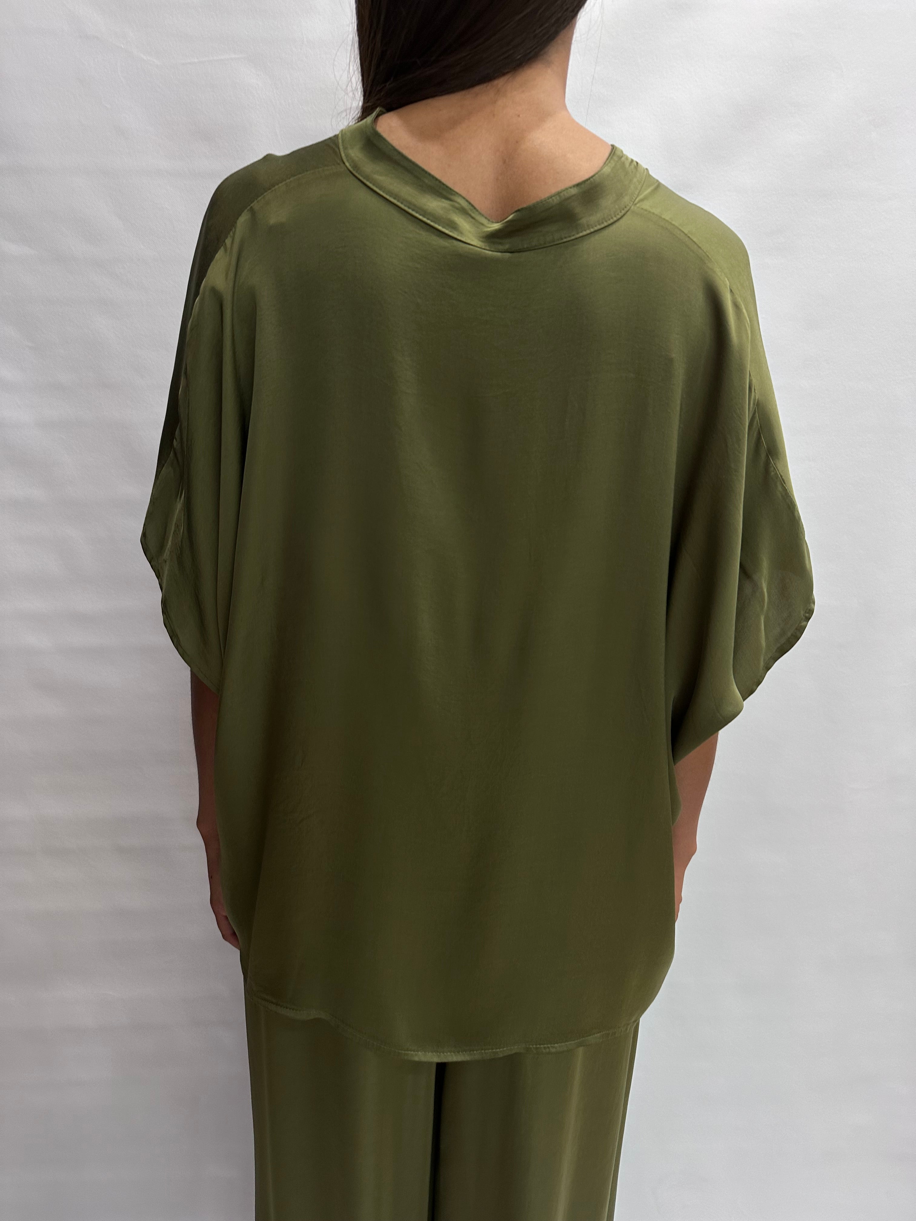 Camicetta TENSIONE IN asimmetrica disponibile anche con pantalone in coordinato, COD: F5039C05