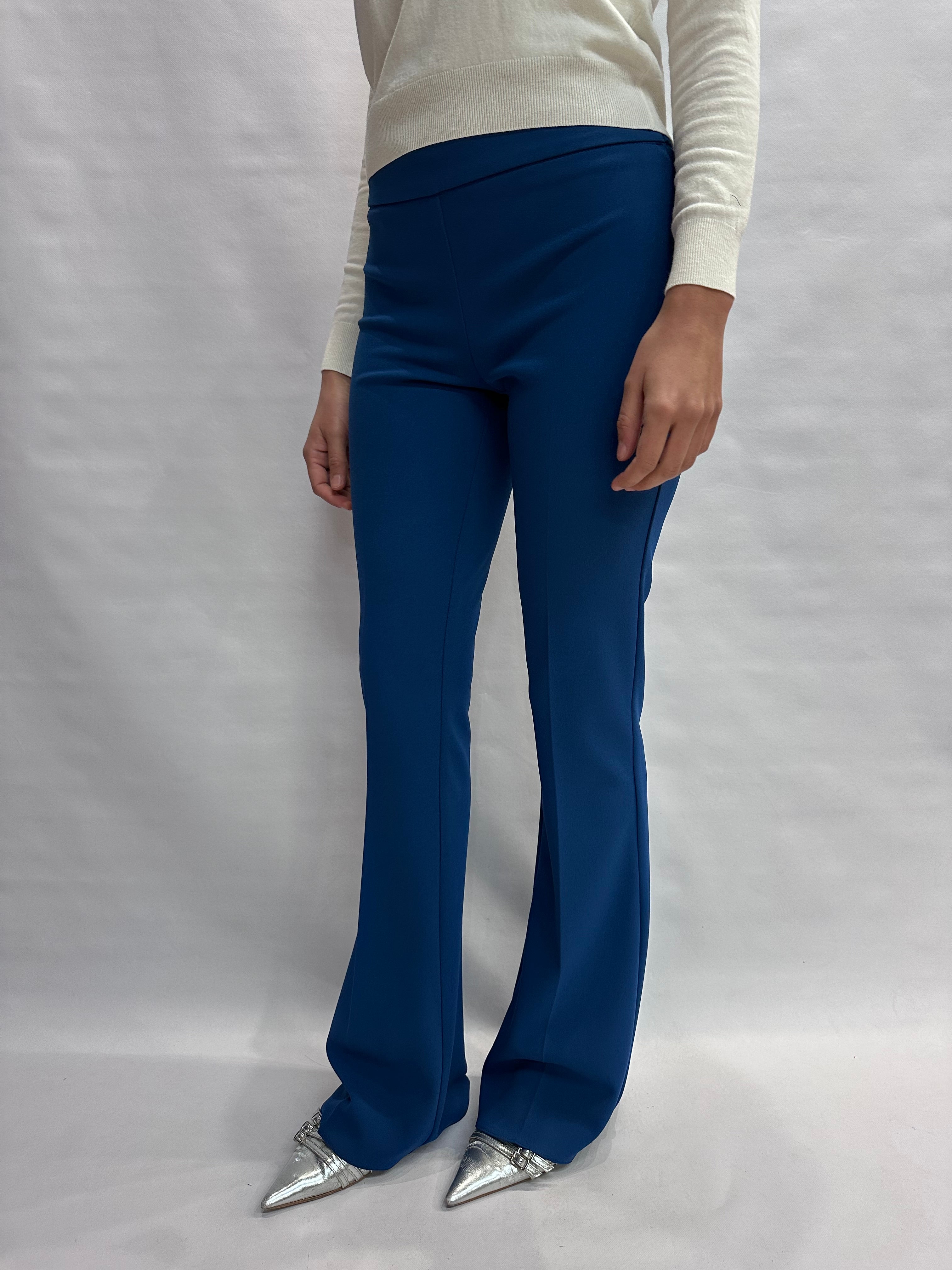 Pantalone RINASCIMENTO in crêpe a zampa disponibile anche con due giacche in coordinato COD: CFC0127875003