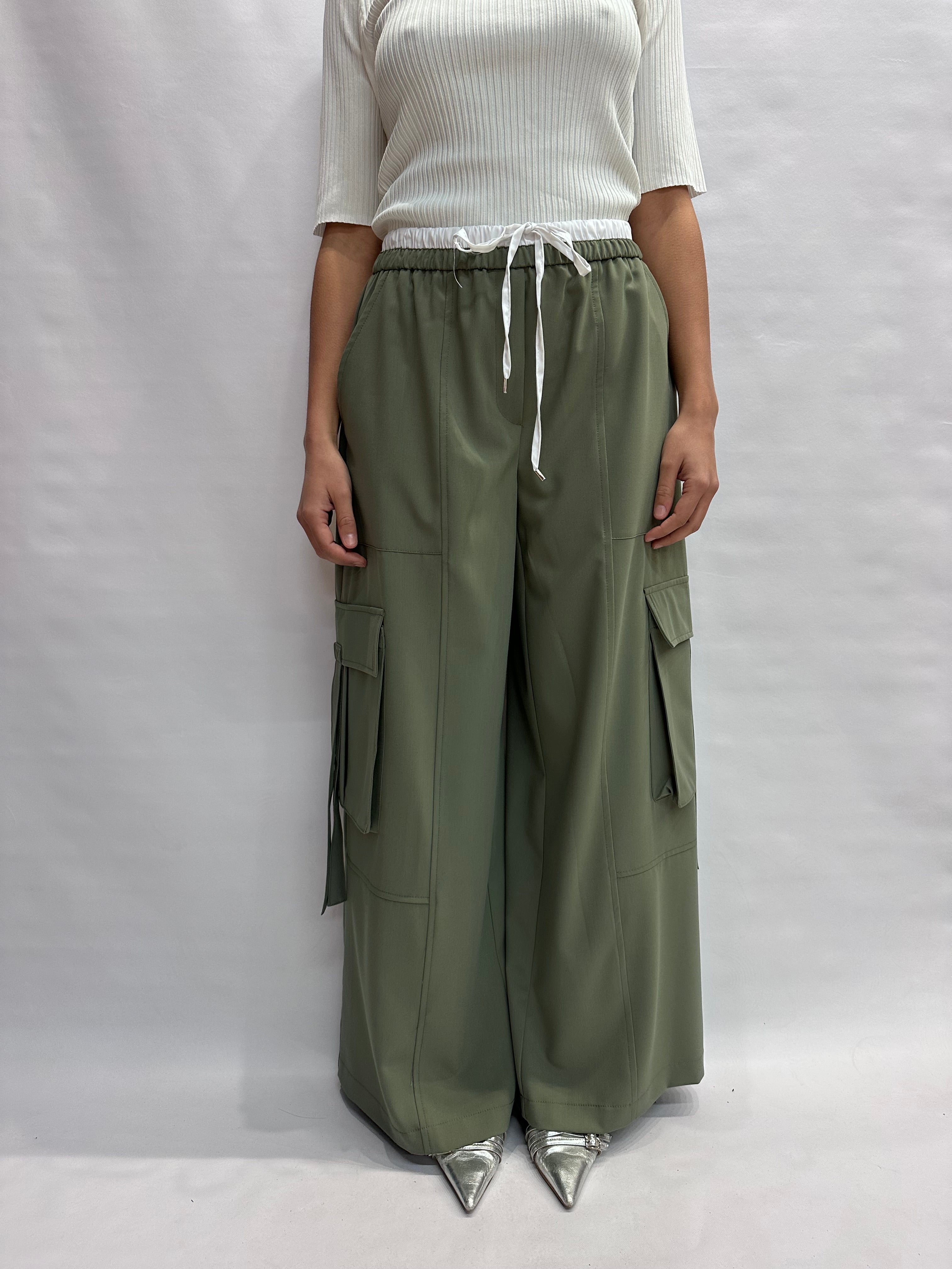 Pantalone TENSIONE IN cargo con coulisse in vita disponibile anche con giacca in coordinato - COD: 26P3727