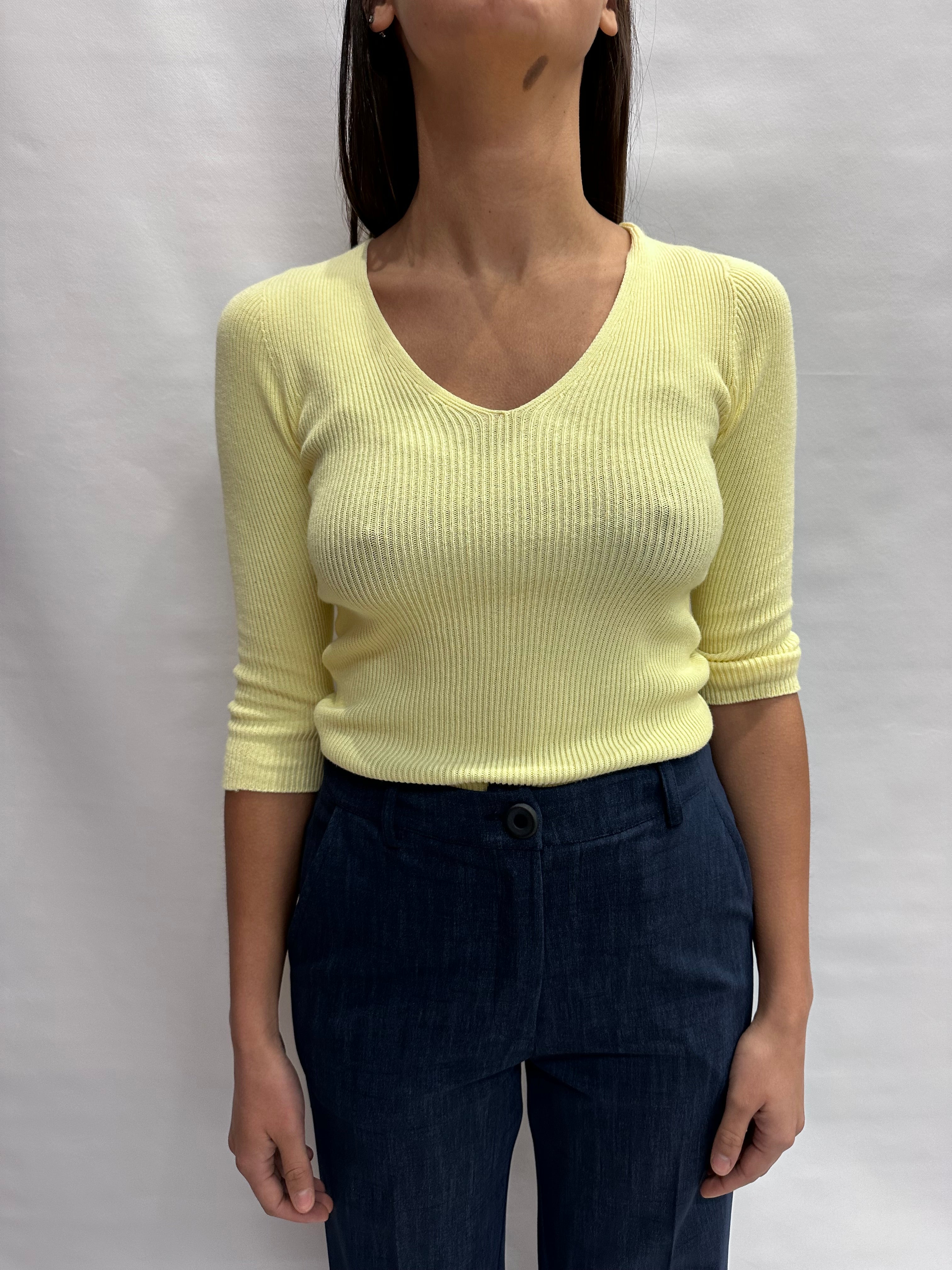 Maglia TENSIONE IN leggera con manica 3/4 e scollo a "V" - COD: 4439