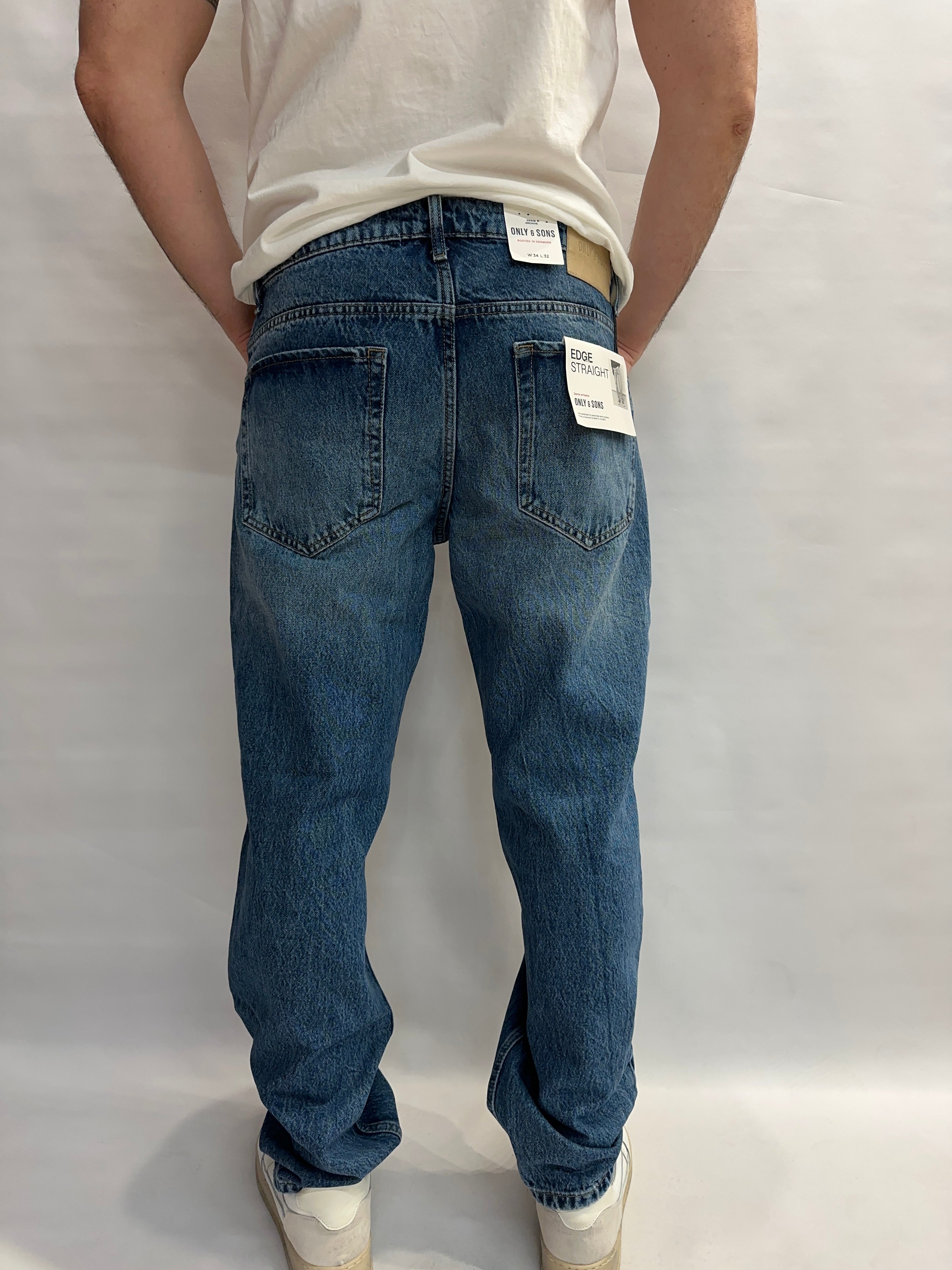 Jeans ONLY&SONS modello straight (ossia gamba dritta e morbida) color Blu Denim - COD: EDGE