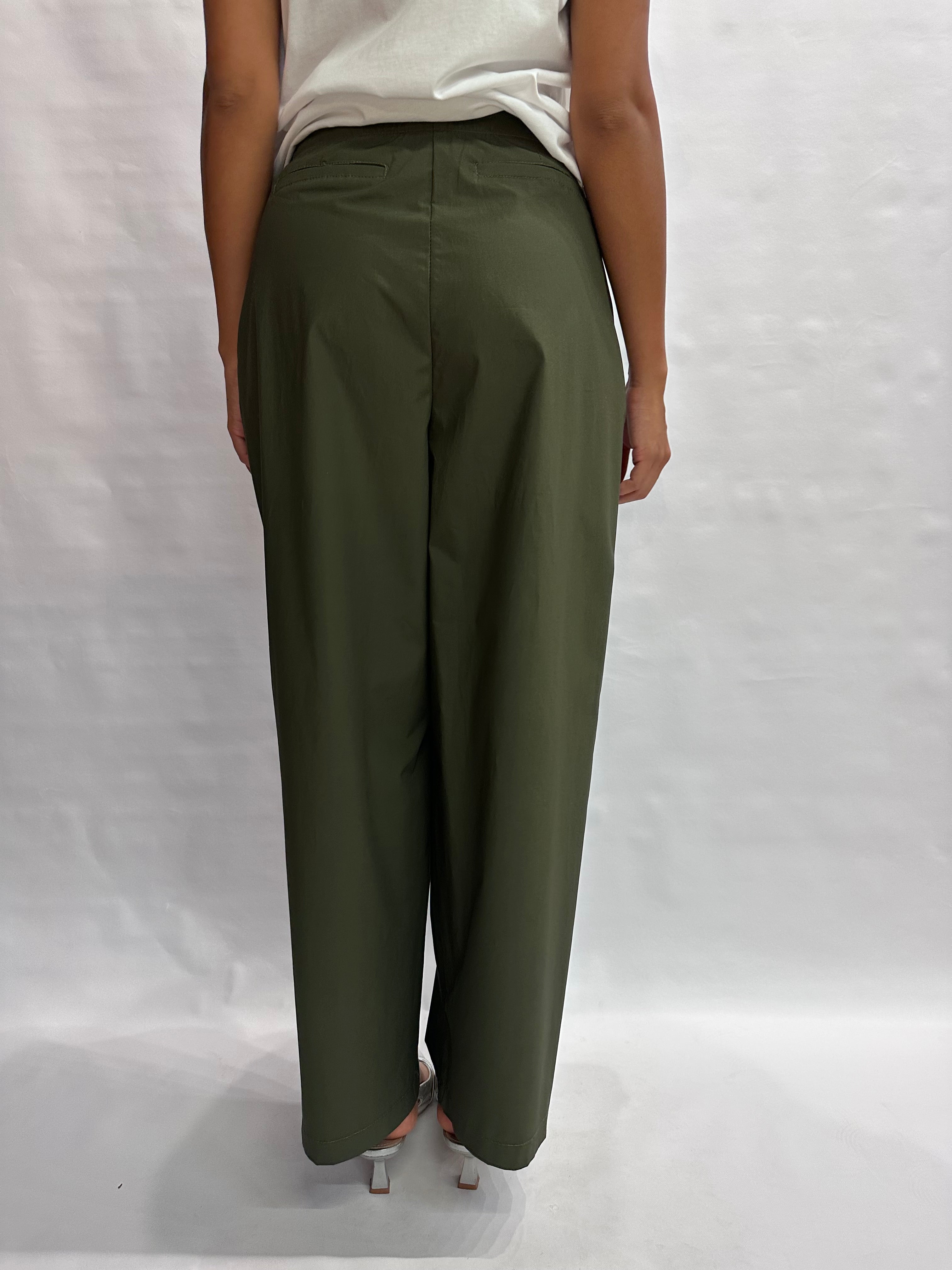 Pantalone TENSIONE IN leggero, modello balloon con pences - COD: 26P5146