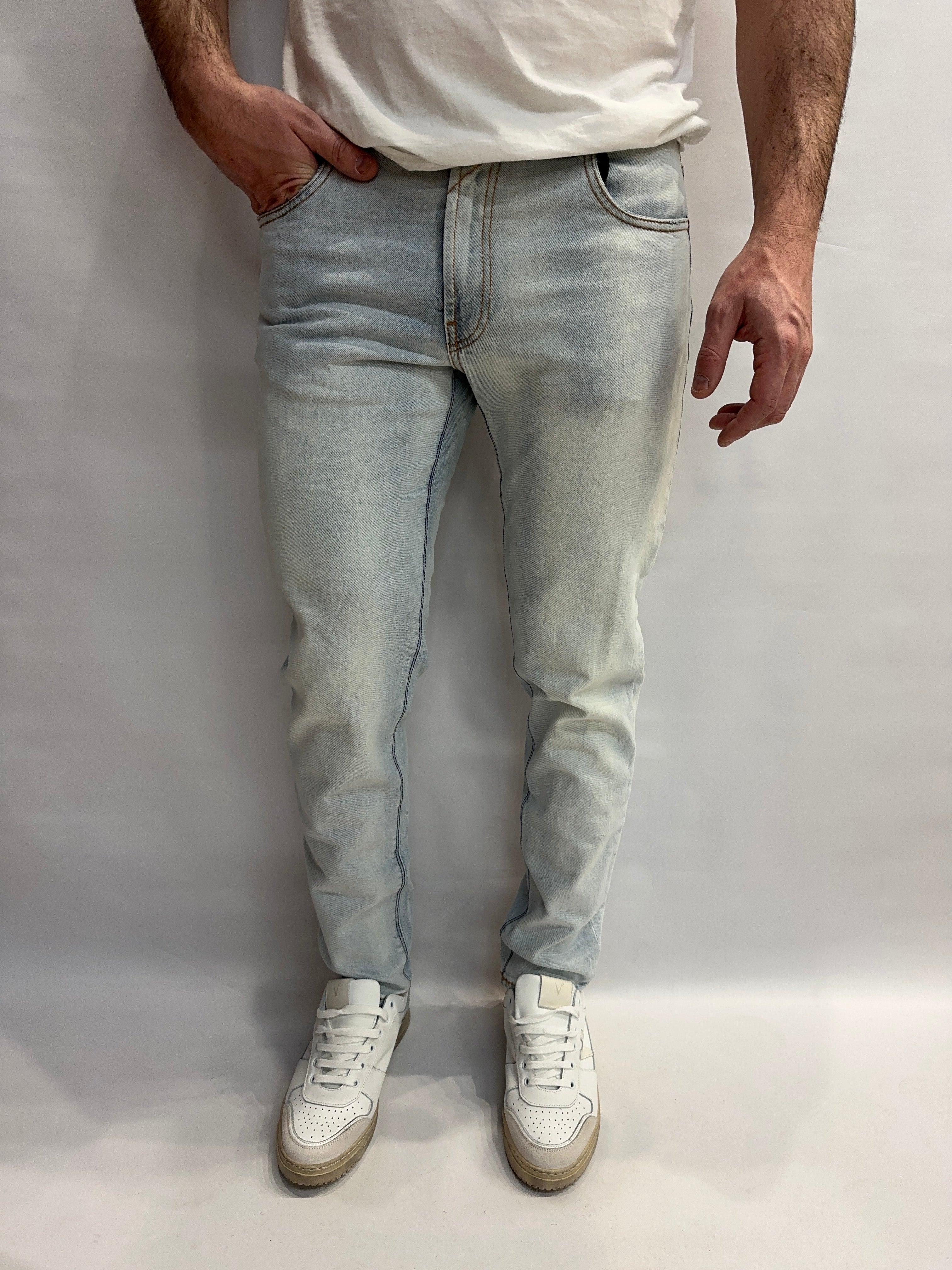 Jeans BERNA modello slim elasticizzato (ossia asciutto) senza strappi - COD: 25100430