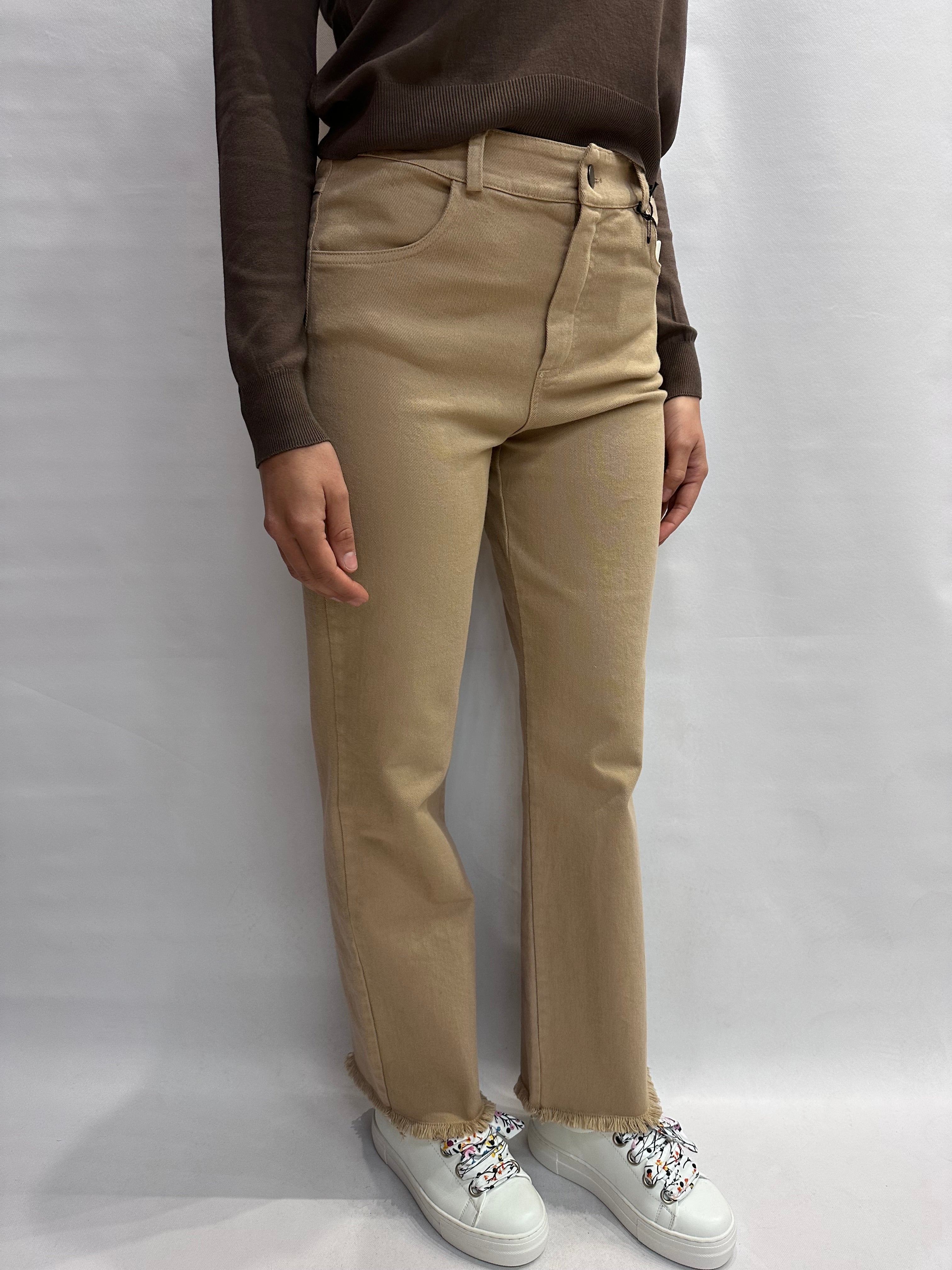 Jeans TENSIONE IN a palazzo con sfrangiatura sul fondo - COD: RUGBYTAN