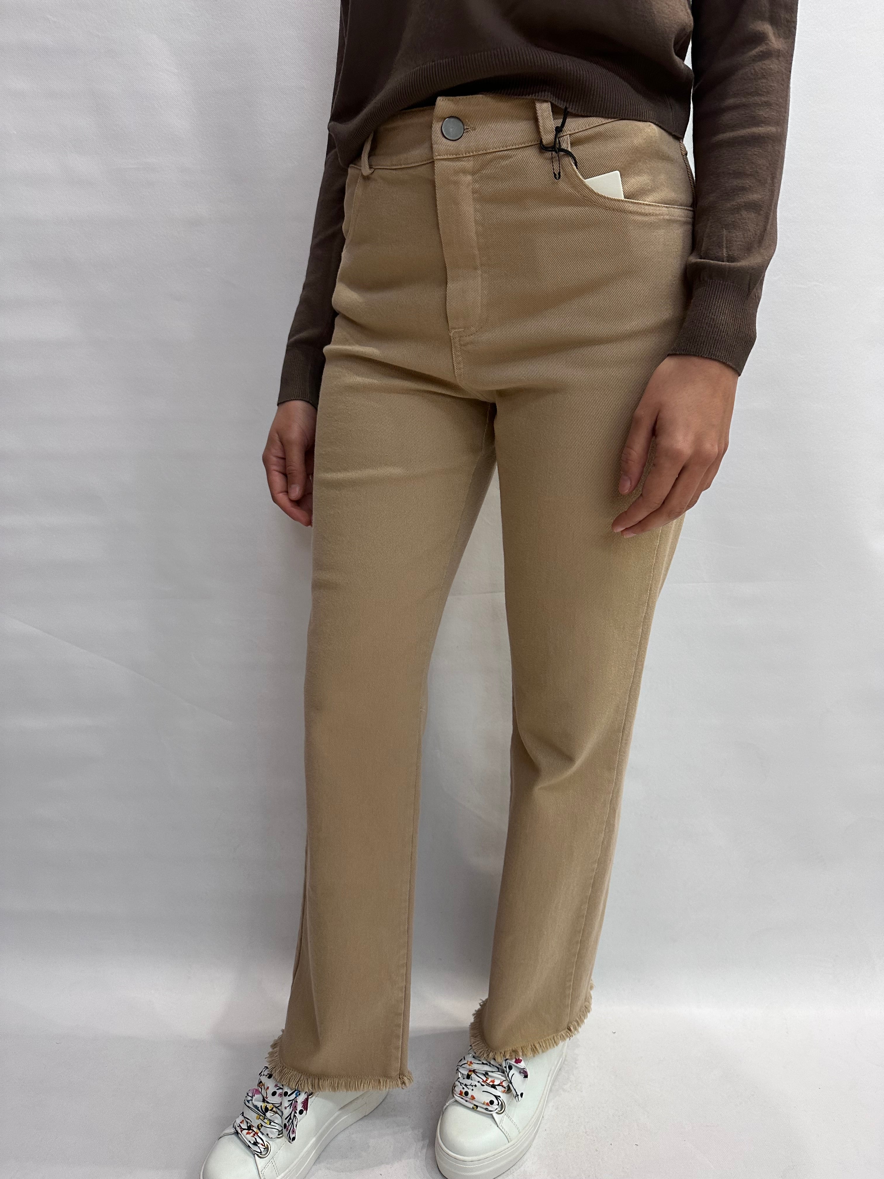 Jeans TENSIONE IN a palazzo con sfrangiatura sul fondo - COD: RUGBYTAN