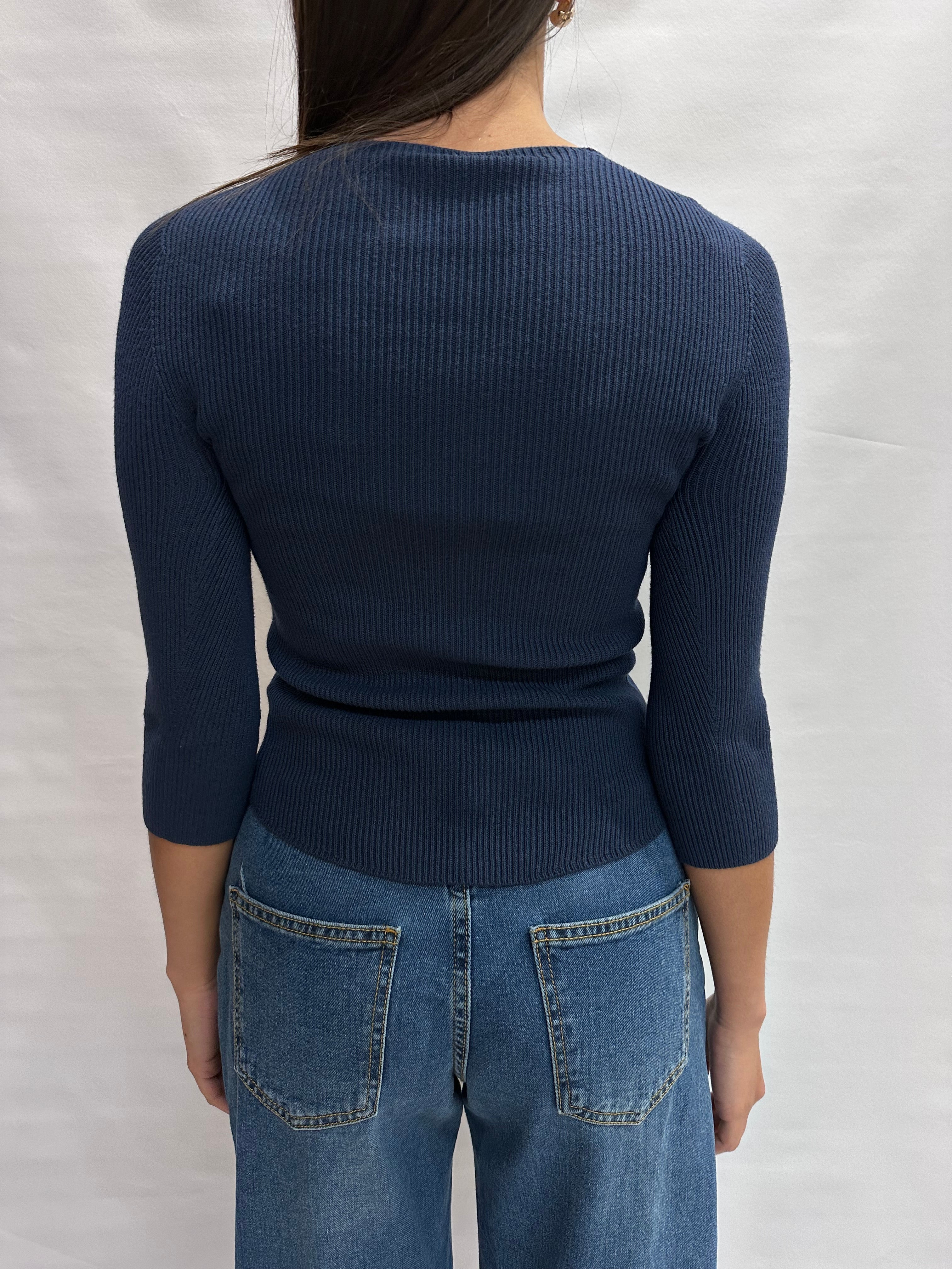 Maglia TENSIONE IN leggera con manica 3/4 e scollo a "V" - COD: 4439