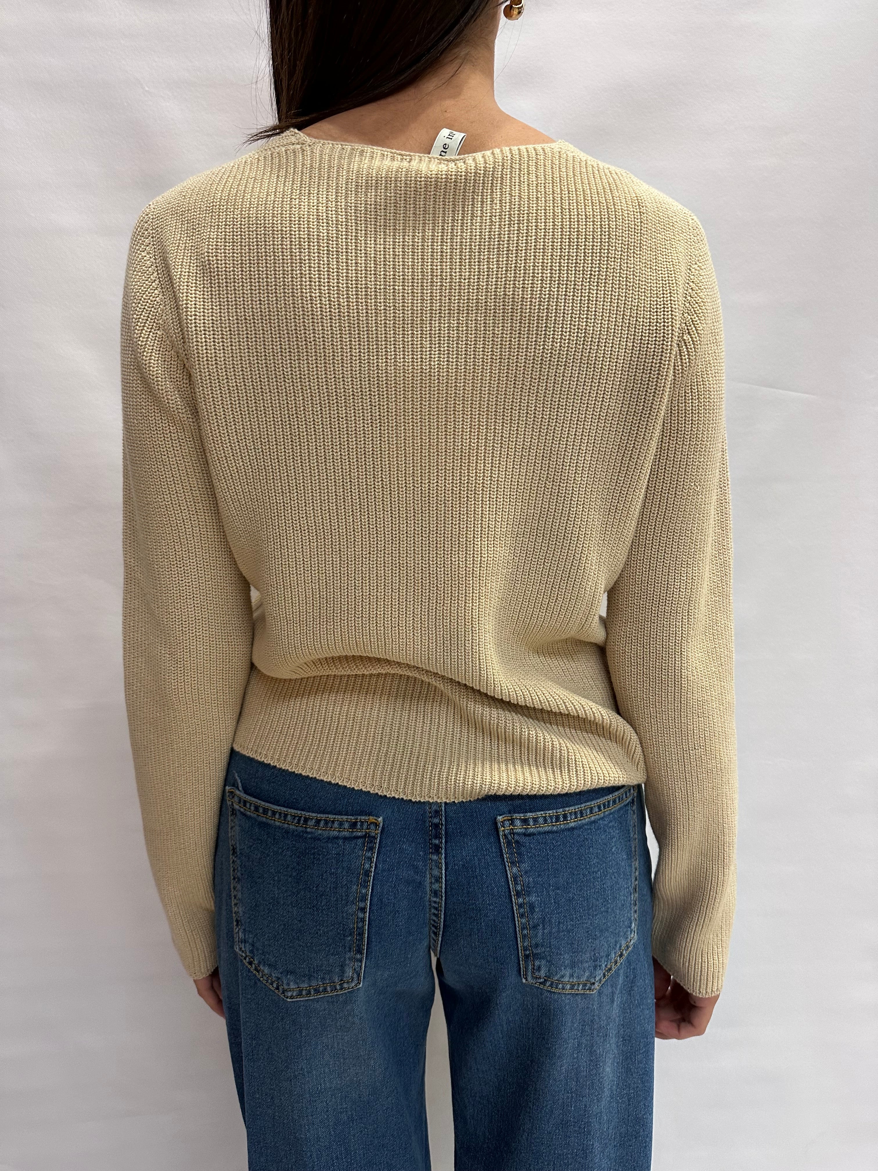 Cardigan TENSIONE IN taglio giacca con chiusura a bottoni centrali e scollo a "V"- COD: 16044