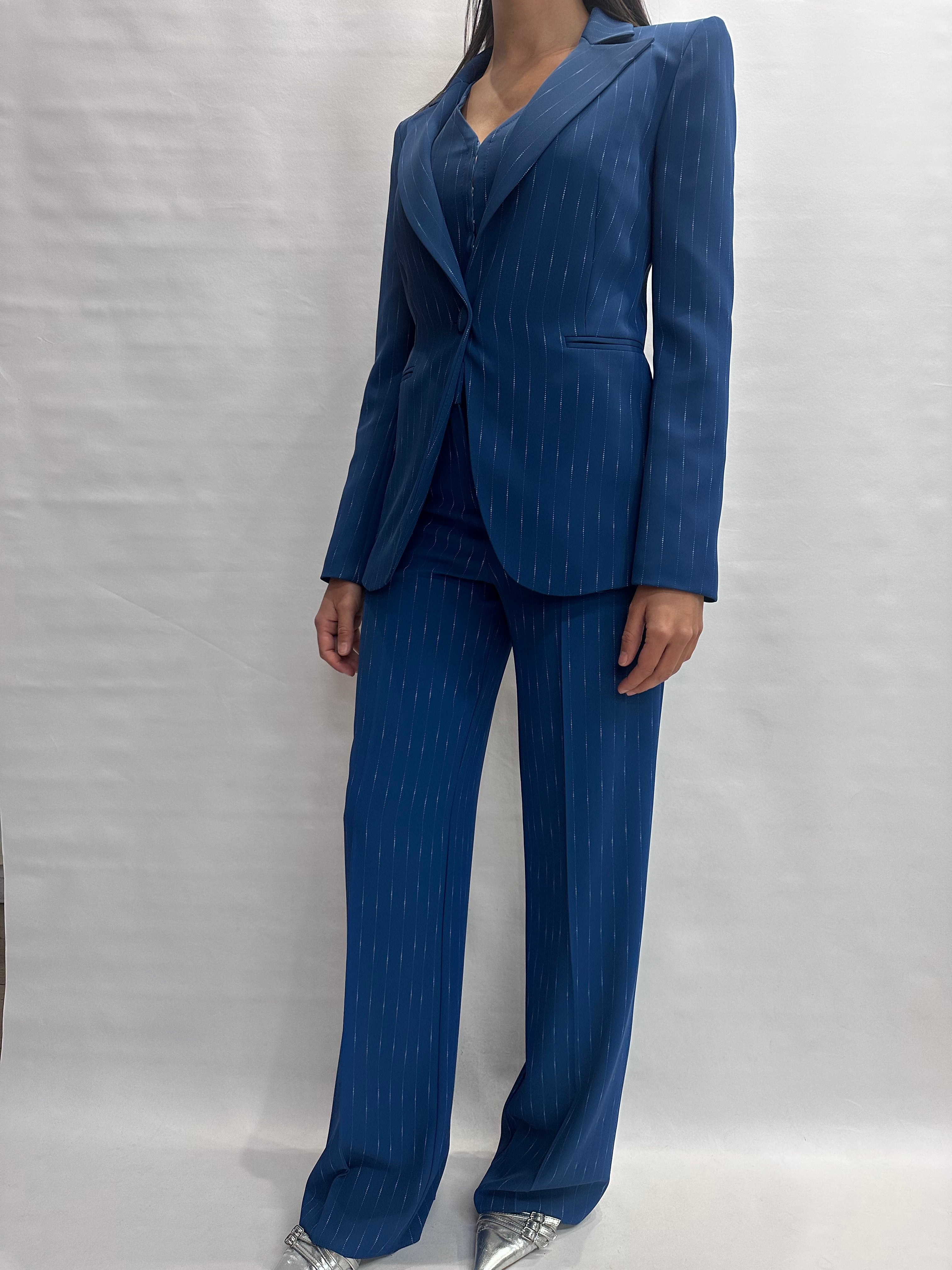 Coordinato RINASCIMENTO gessato in tessuto fluido comprensivo di pantalone, gilet e giacca, COD: CFC0128021003 e CFC0128030003 e CFC0128027003