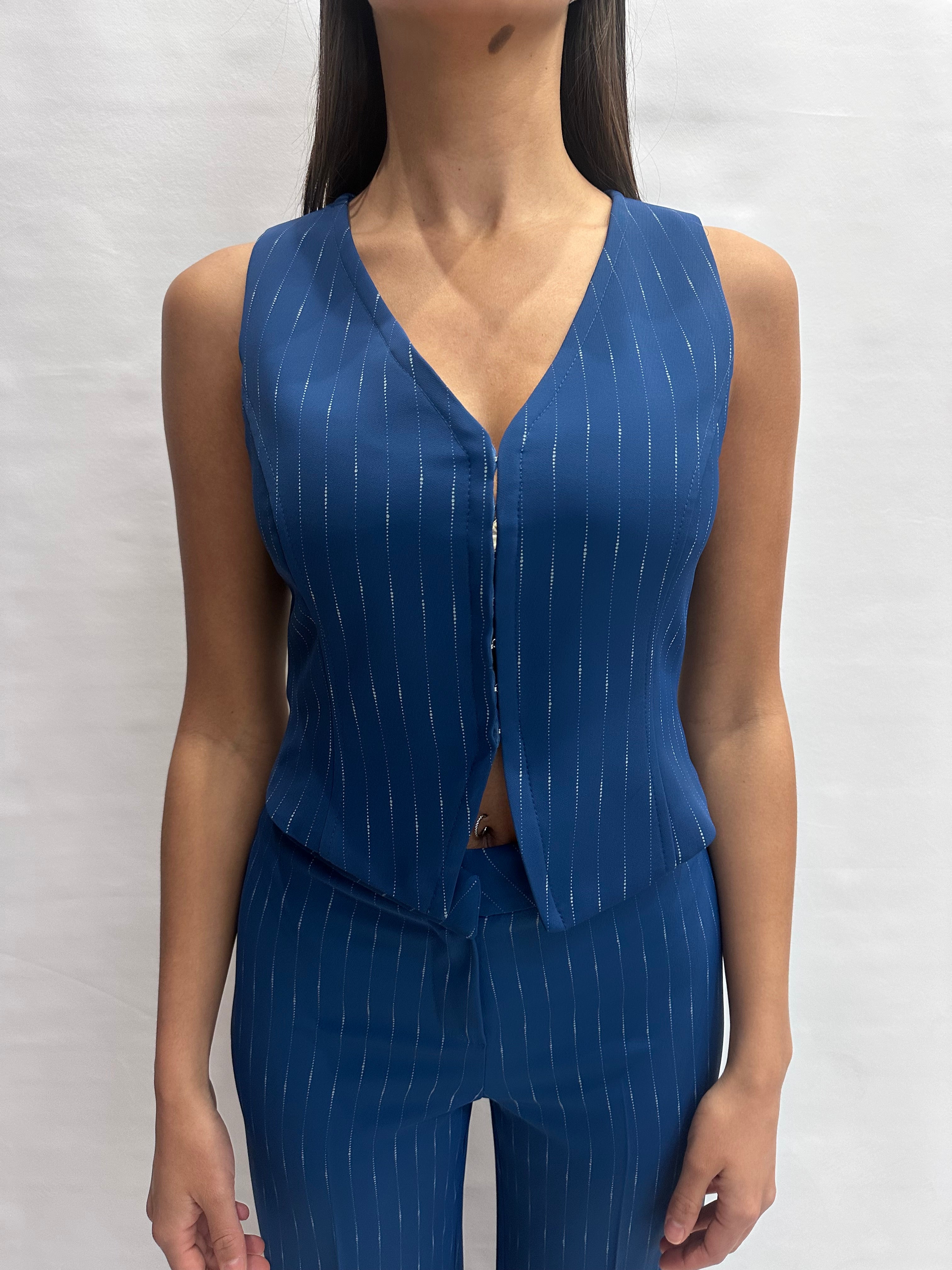 Coordinato RINASCIMENTO gessato in tessuto fluido comprensivo di pantalone, gilet e giacca, COD: CFC0128021003 e CFC0128030003 e CFC0128027003