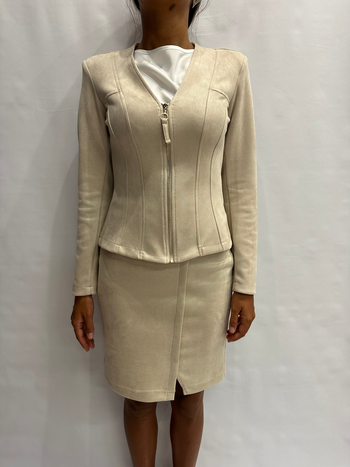 Giubbino RINASCIMENTO in ecopelle scamosciata disponibile anche con gonna in coordinato - Cod: CFC0130676003