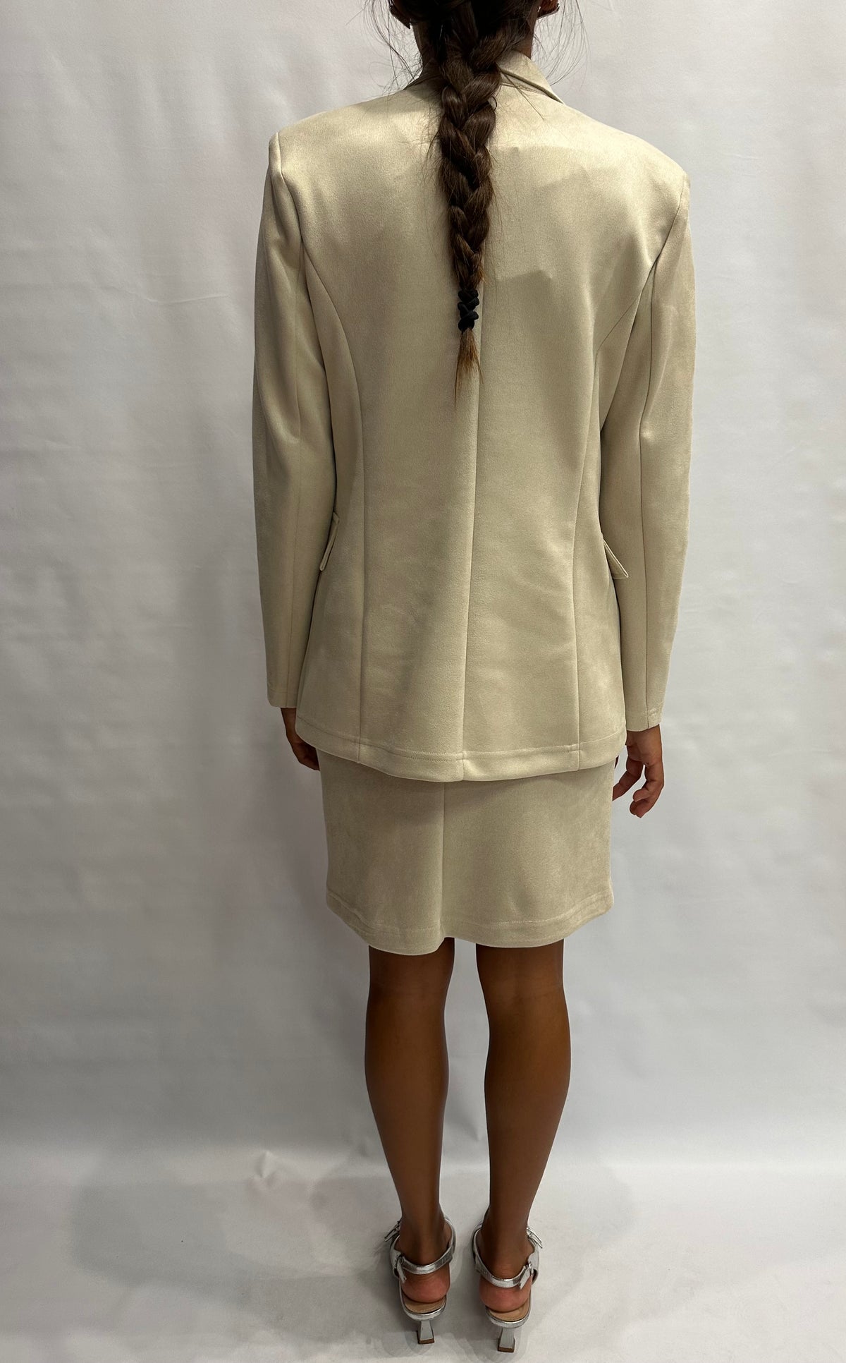 Coordinato RINASCIMENTO composto da gonna e giacca lunga monopetto in ecopelle scamosciata - Cod: CFC0130678003 e CFC0130583003