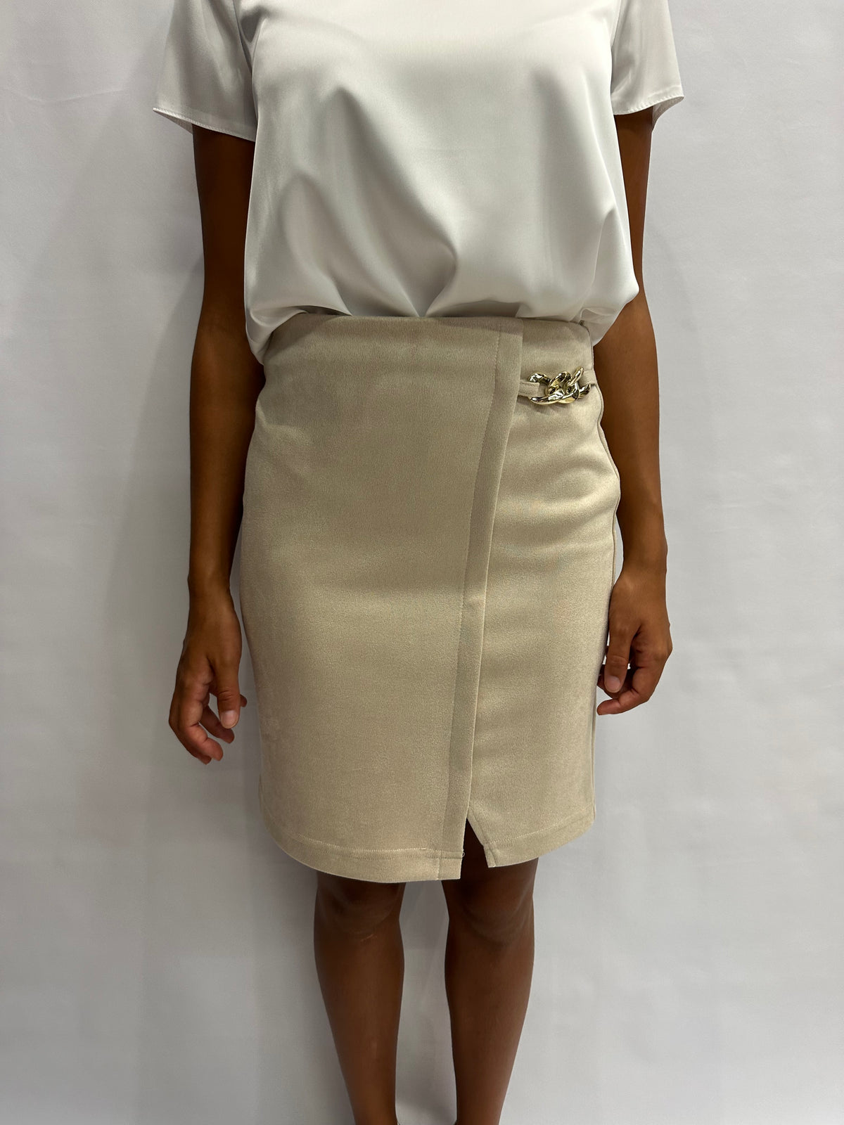 Coordinato RINASCIMENTO composto da gonna e giacca lunga monopetto in ecopelle scamosciata - Cod: CFC0130678003 e CFC0130583003