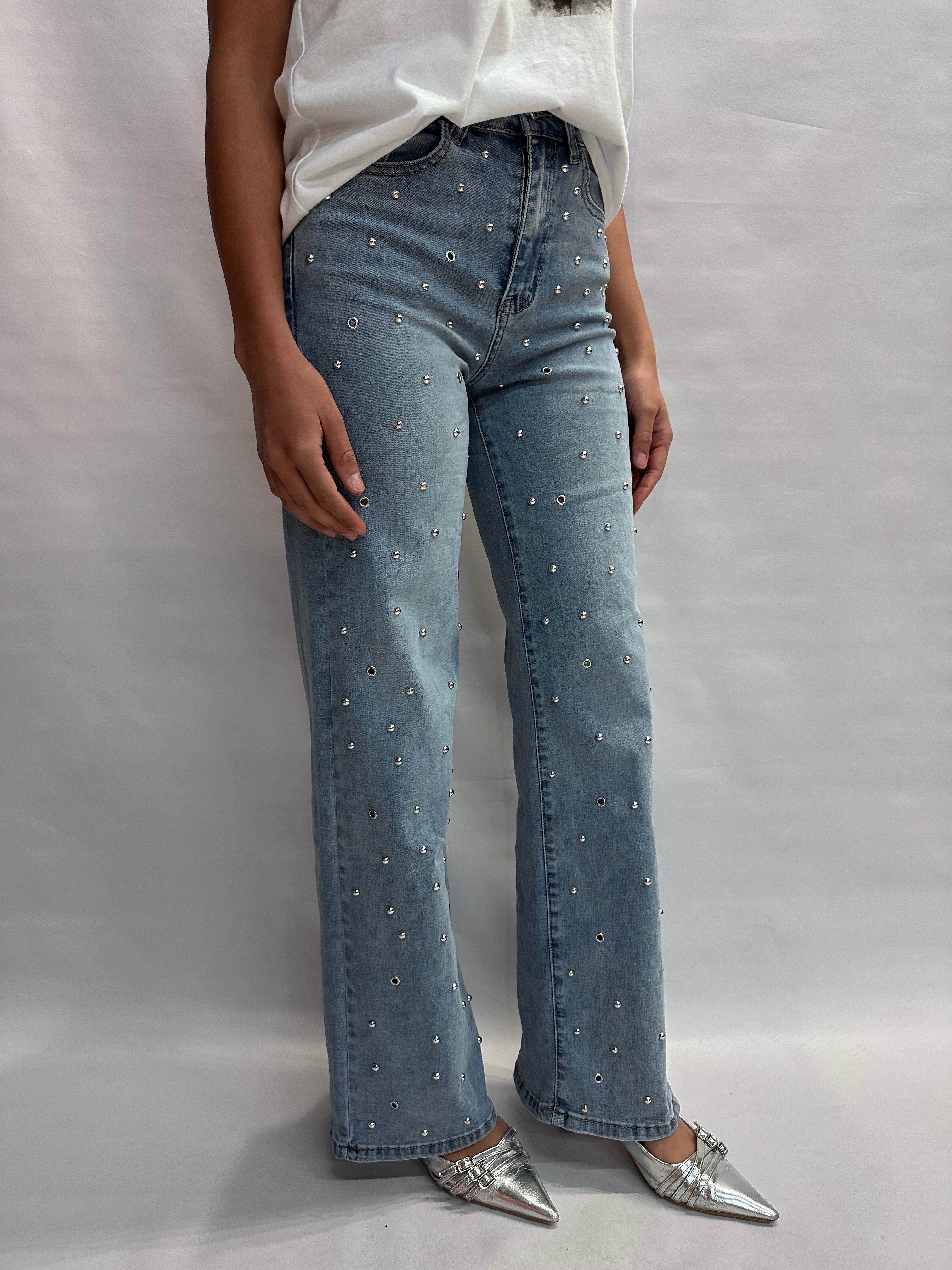 Jeans NO BRAND modello "LOOSE" con piccole borchie, gamba ampia e fondo largo - COD: WH3538