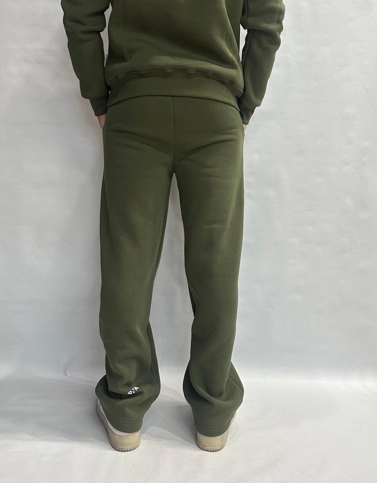 Pantalone BERNA tuta morbido di gamba disponibile anche con due felpe in coordinato COD: 262075418