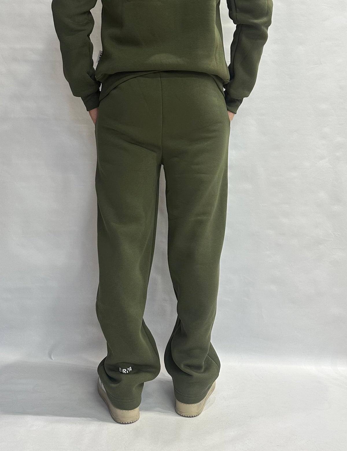 Pantalone BERNA tuta morbido di gamba disponibile anche con due felpe in coordinato COD: 262075418