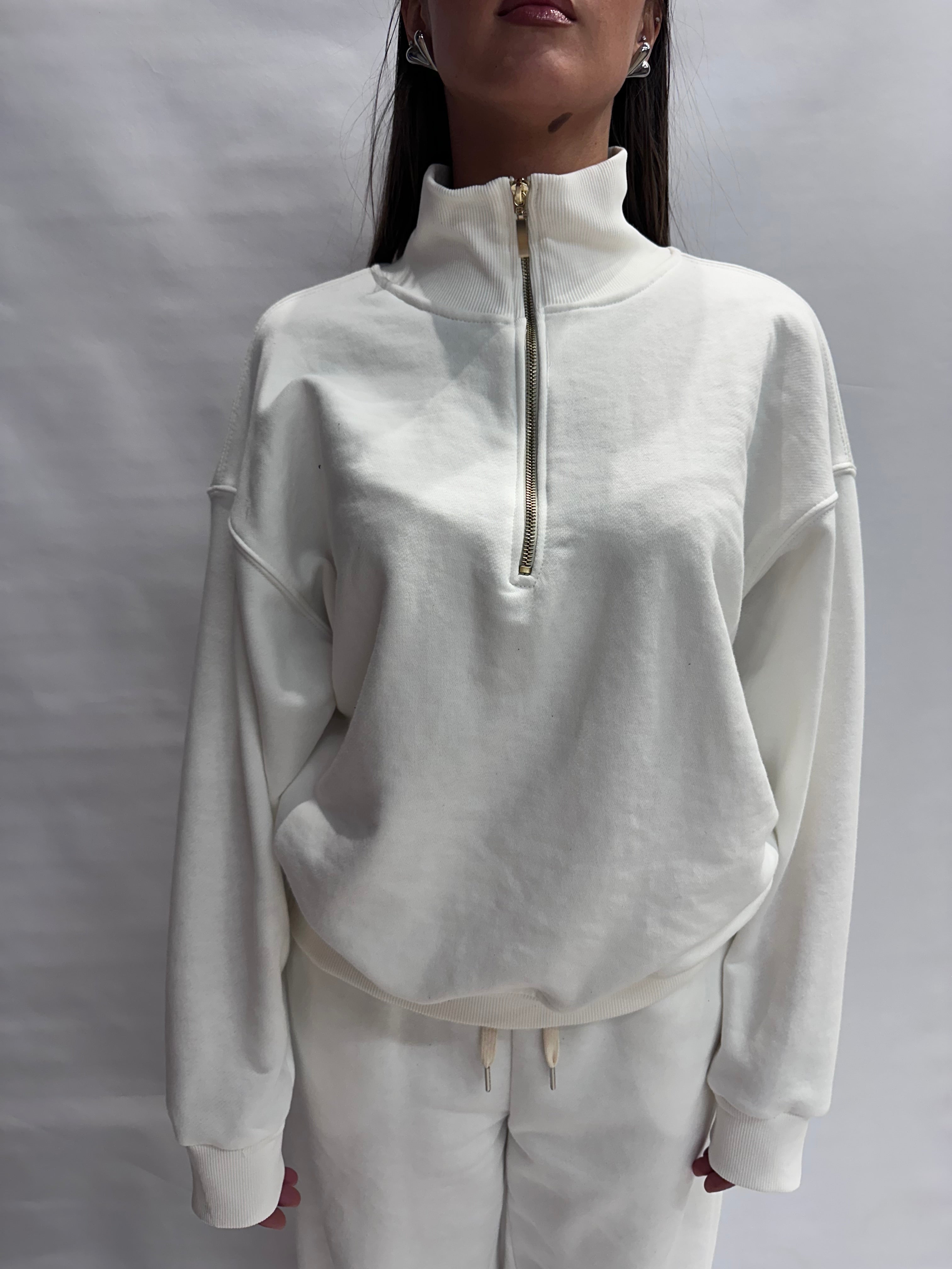 Felpa TENSIONE IN con zip parziale disponibile anche con pantalone in coordinato COD: 26M3693