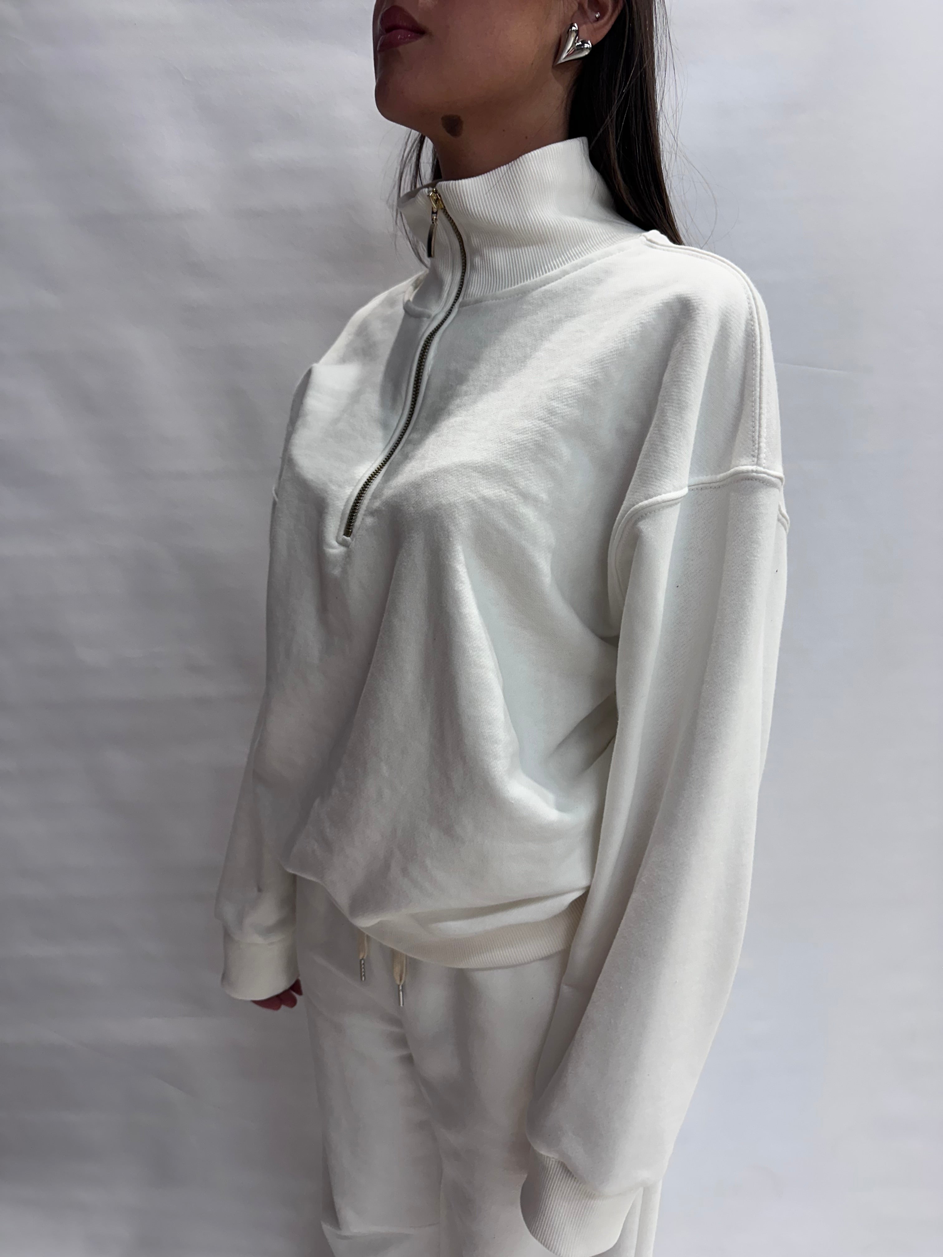 Felpa TENSIONE IN con zip parziale disponibile anche con pantalone in coordinato COD: 26M3693