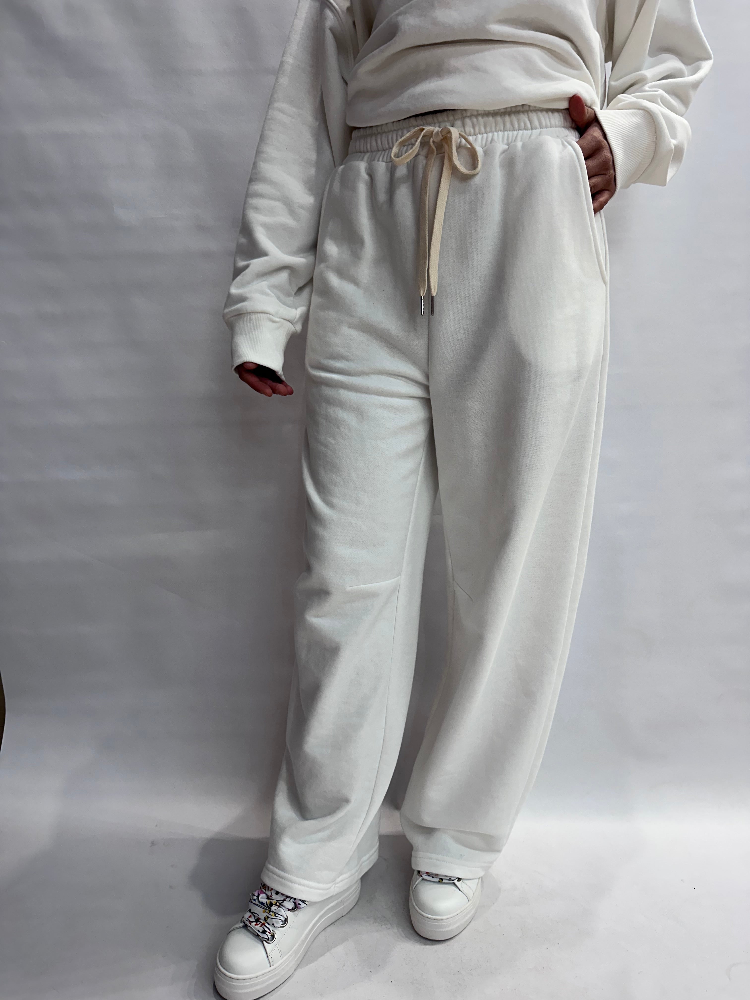 Pantalone TENSIONE IN tuta disponibile anche con felpa in coordinato COD: 26P3707