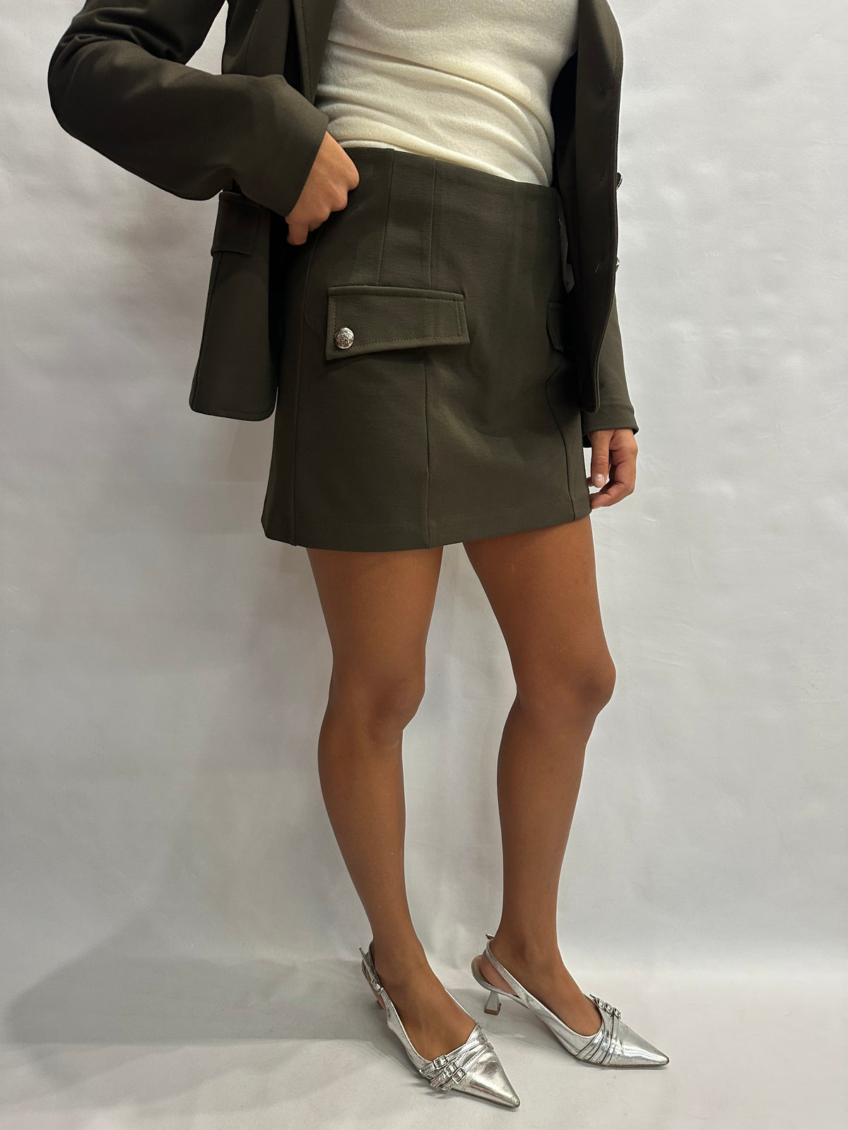 Coordinato RINASCIMENTO composto da pantaloncino e giacca - COD: CFC0132410003 e CFC0132409003