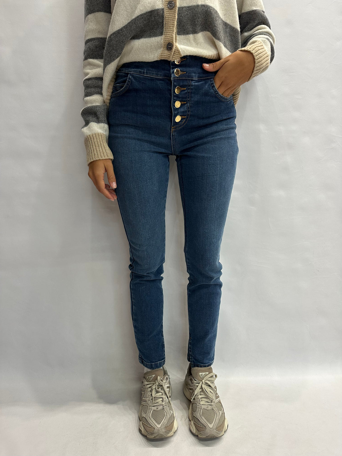 Jeans RINASCIMENTO modello slim elasticizzato chiusura bottoni a vista color Blu Denim - COD: CFC0129903003