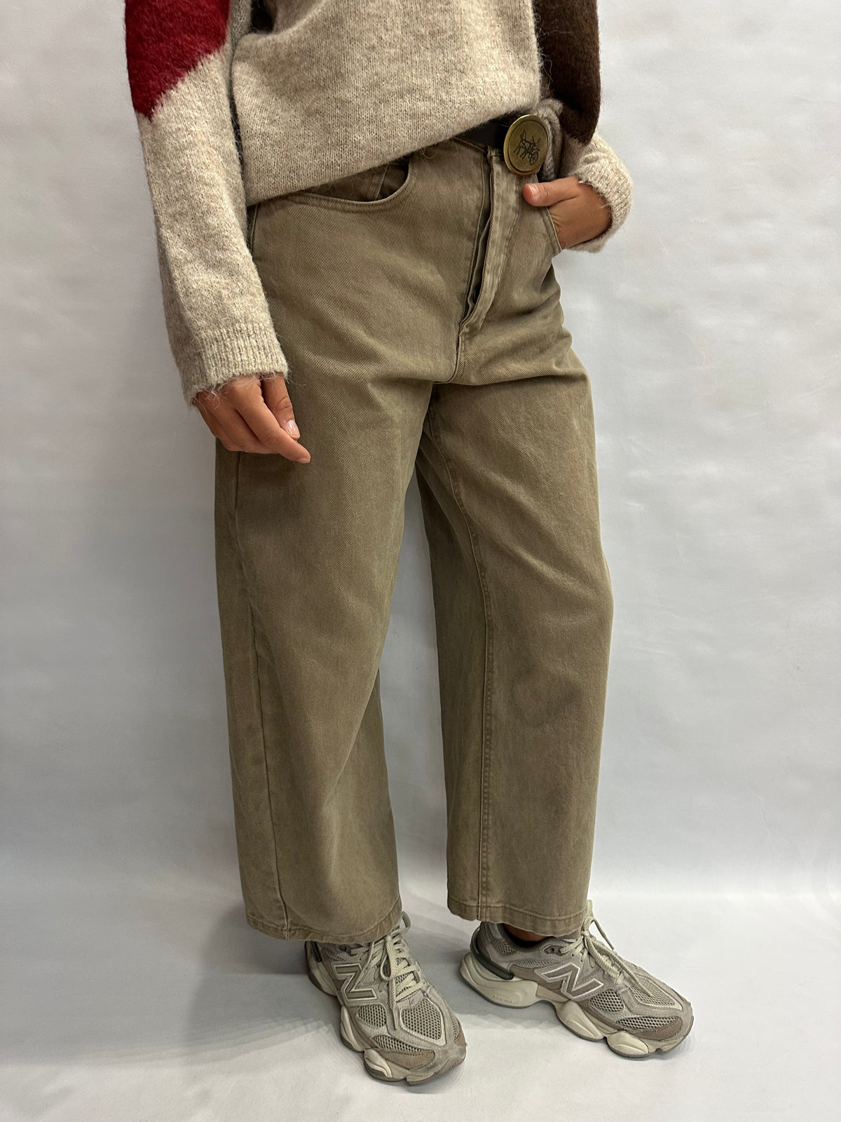 Pantalone TENSIONE IN gamba ampia, tasca taglio Jeans, cintura in dotazione, COD: W26P4926