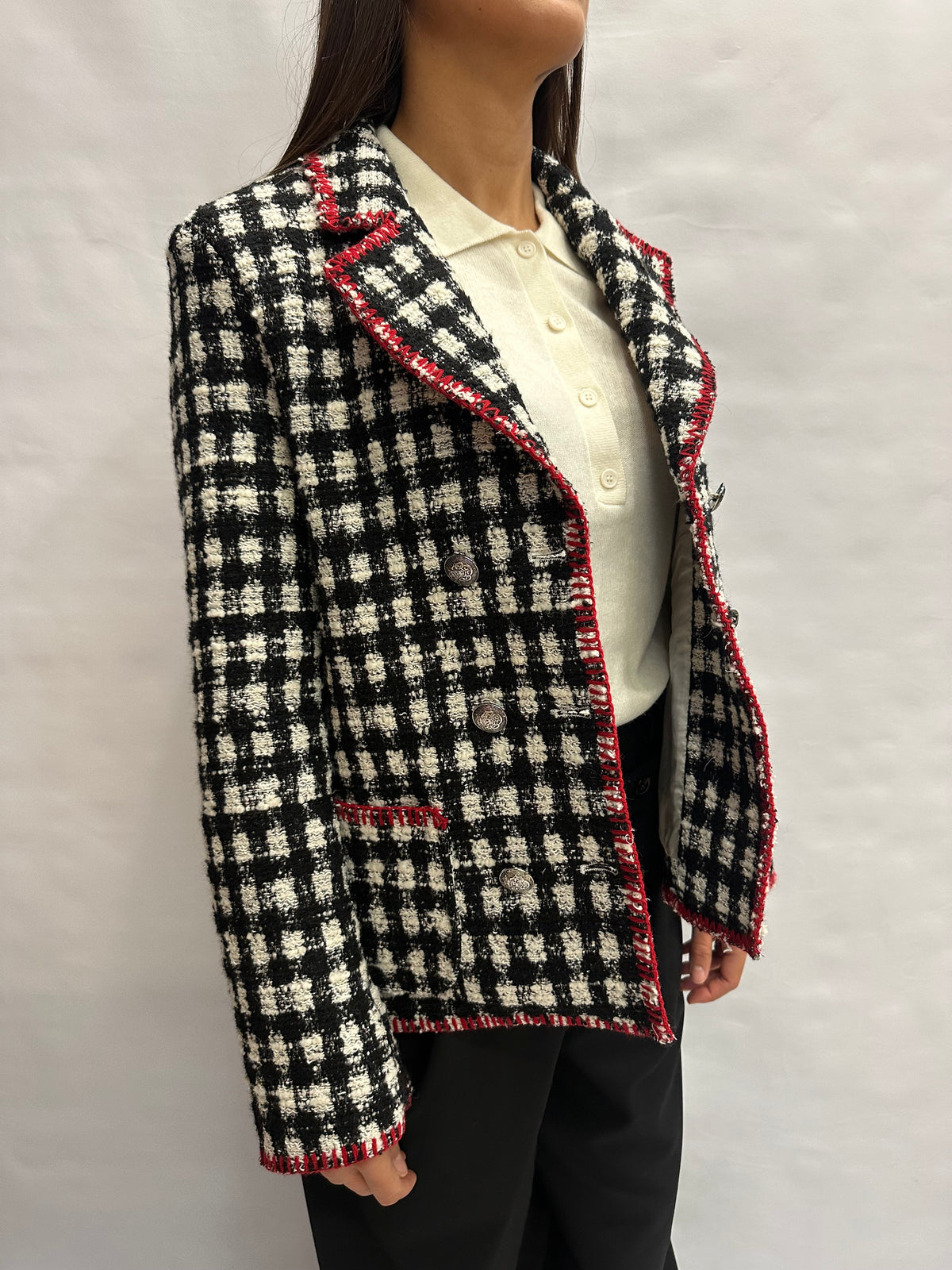 Giacca TENSIONE IN doppiopetto Bianco/Nera con bottoni color Argento e profili rossi - COD: J426