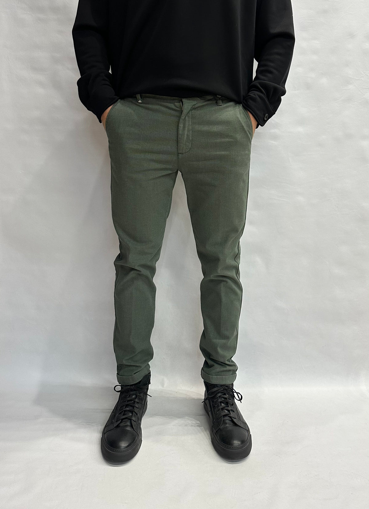 Pantalone BERNA modello chino in tessuto operato - COD: 252150369