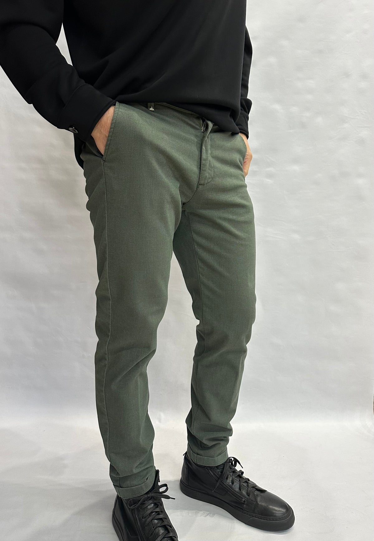 Pantalone BERNA modello chino in tessuto operato - COD: 252150369