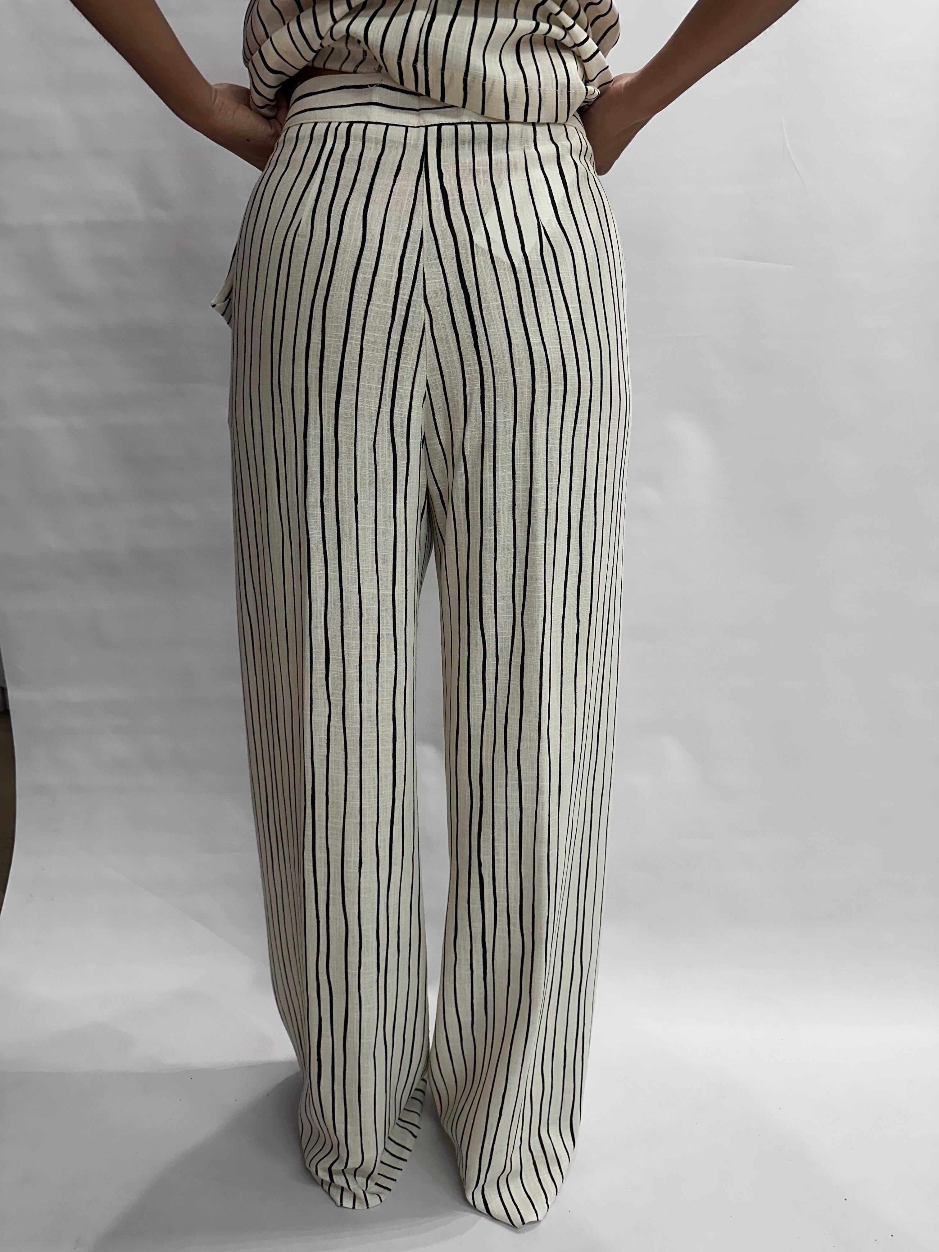 Tailleur RINASCIMENTO gessato composto da pantalone e gilet , COD: CFC0128872003 E CFC0128924003