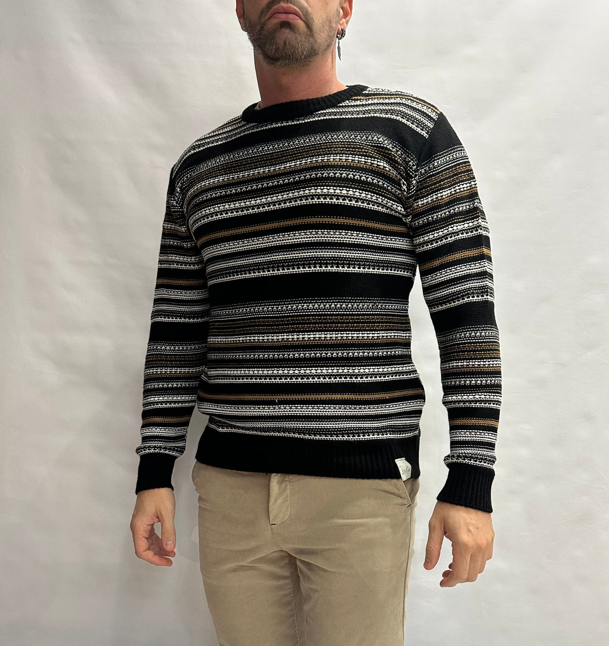 Maglione BL11 girocollo a righe irregolari con lavorazioni, Cod: 2463780001