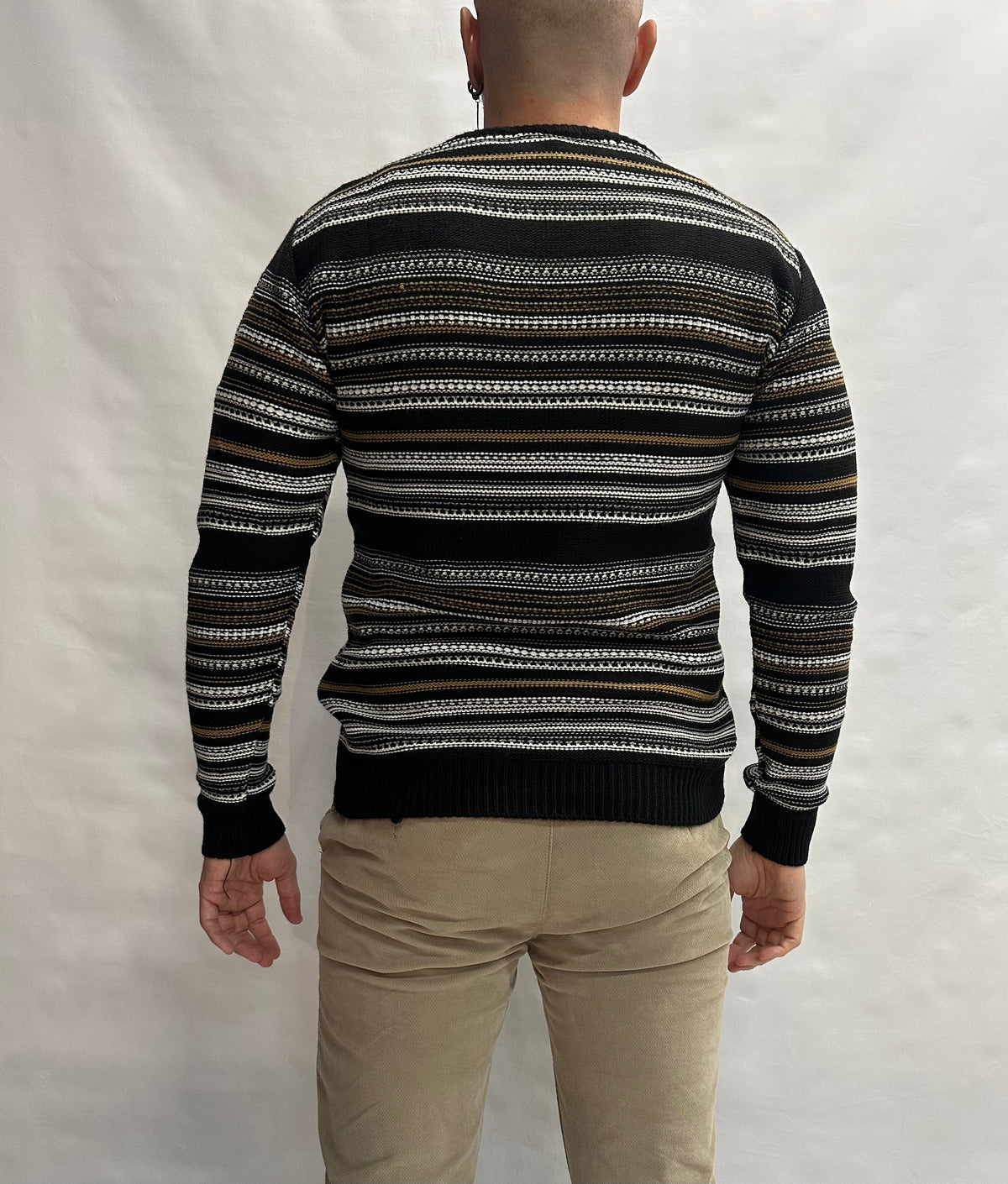 Maglione BL11 girocollo a righe irregolari con lavorazioni, Cod: 2463780001